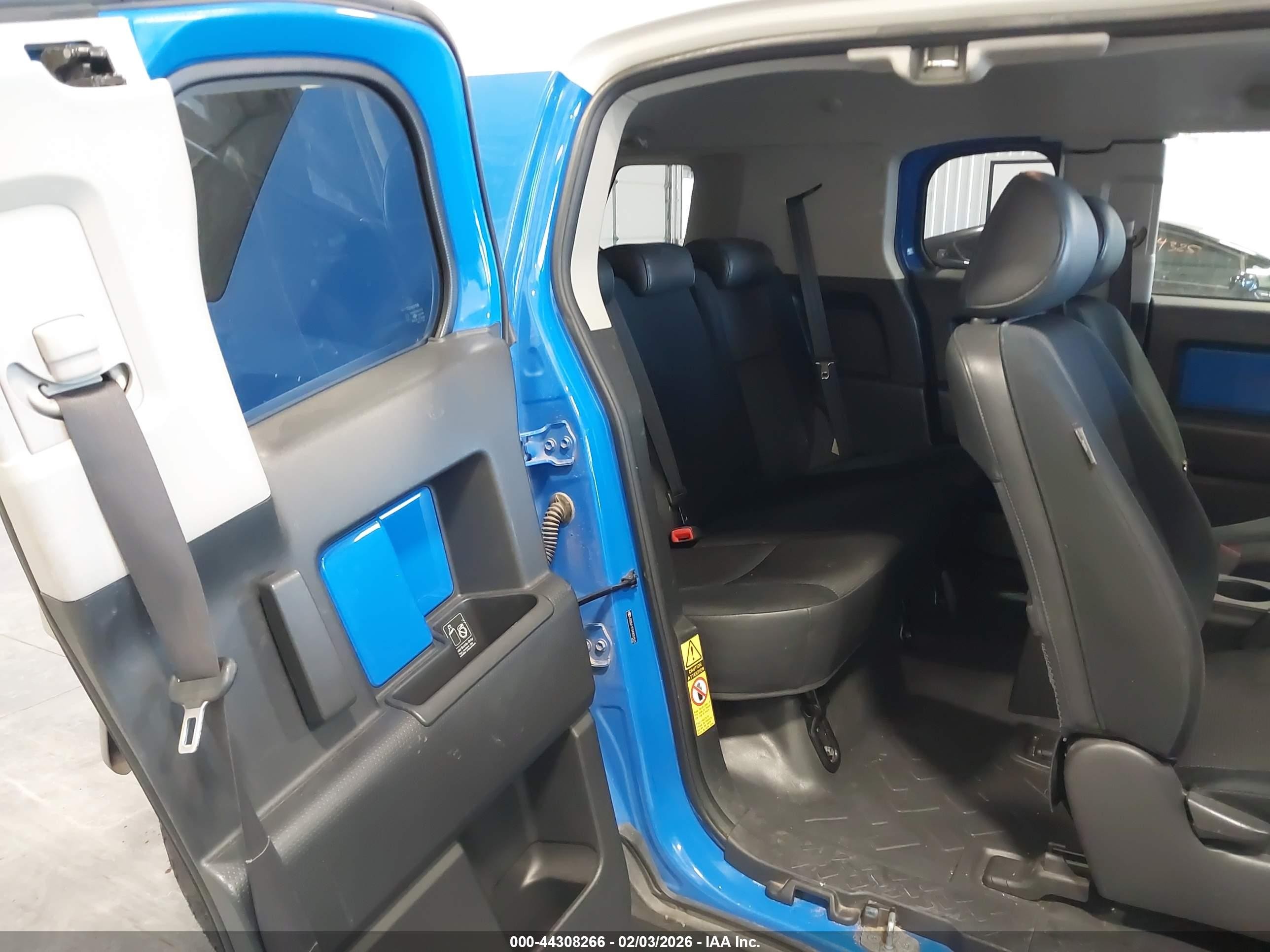 2007 Toyota Fj Cruiser   Blue vin: JTEBU11F570031515