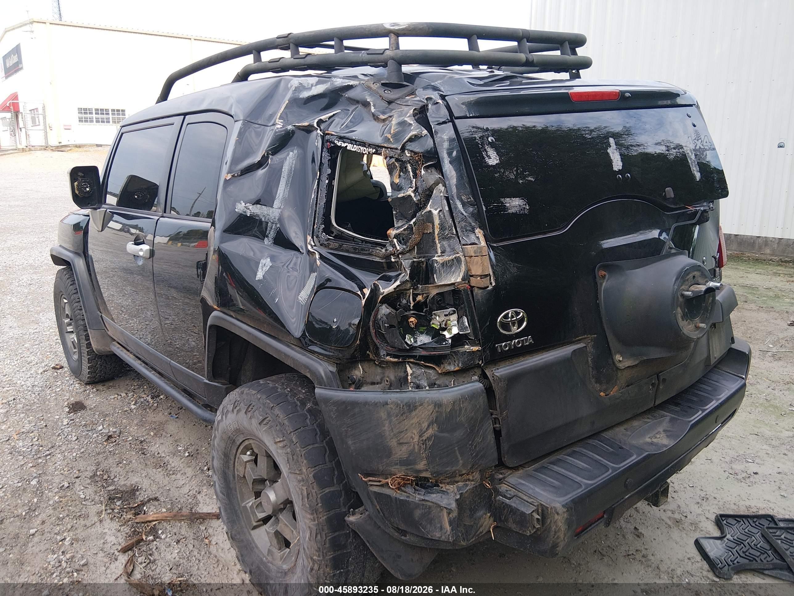 2007 Toyota Fj Cruiser   Black vin: JTEBU11F570055104
