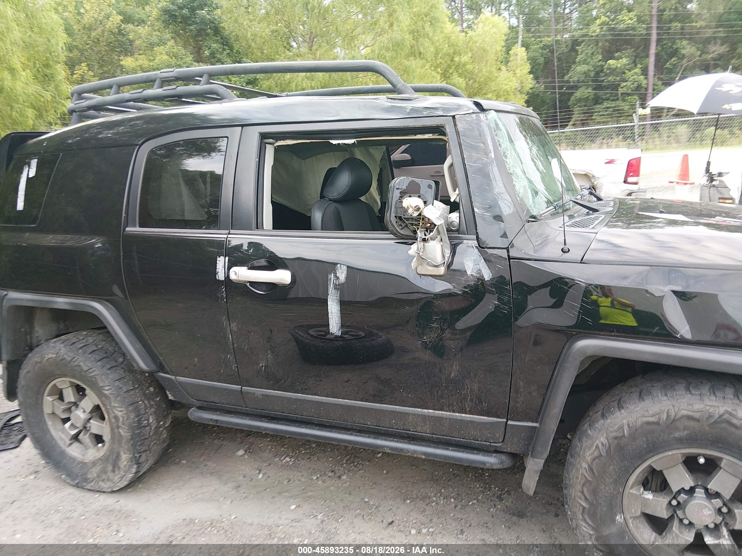 2007 Toyota Fj Cruiser   Black vin: JTEBU11F570055104