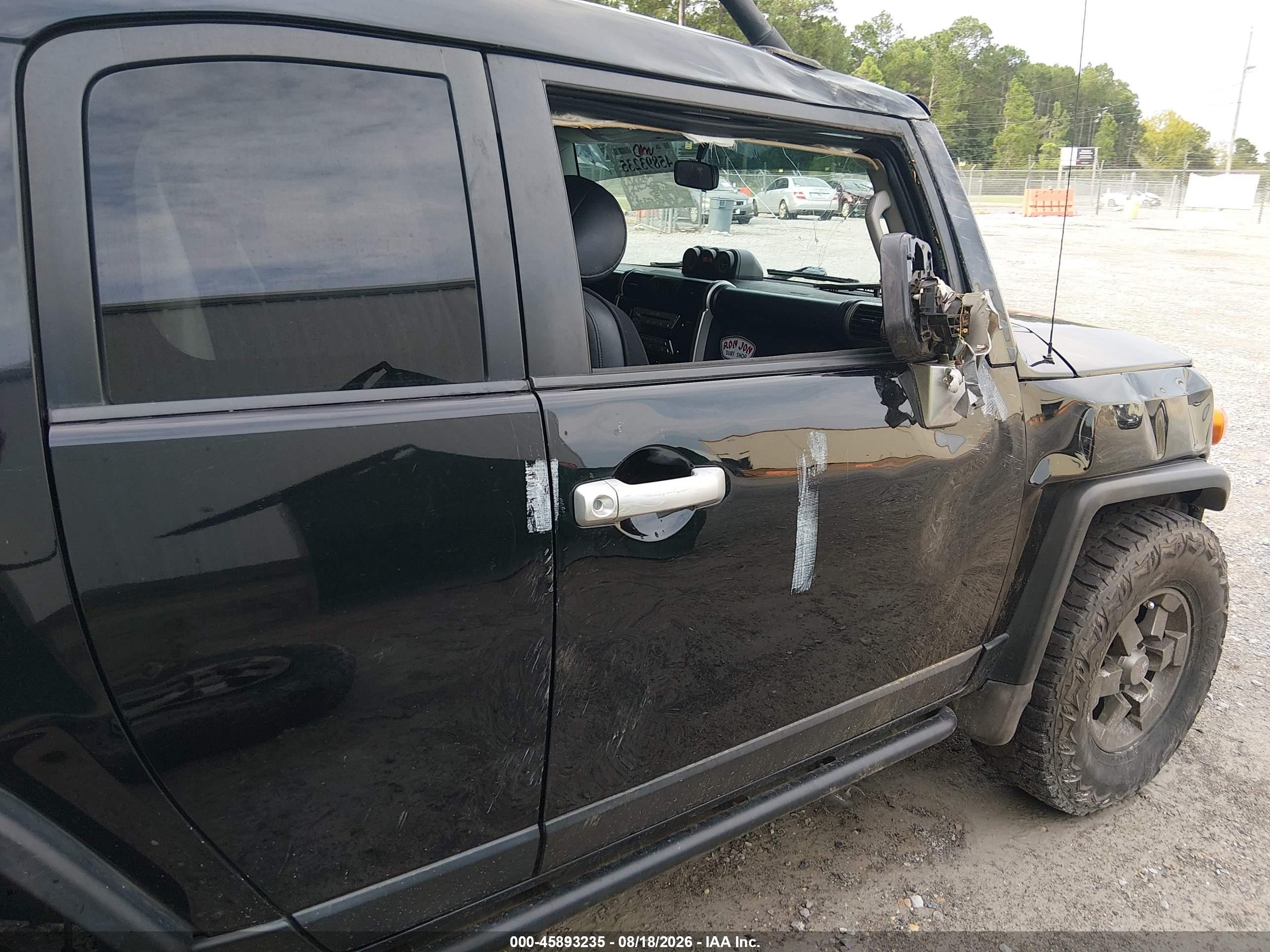 2007 Toyota Fj Cruiser   Black vin: JTEBU11F570055104