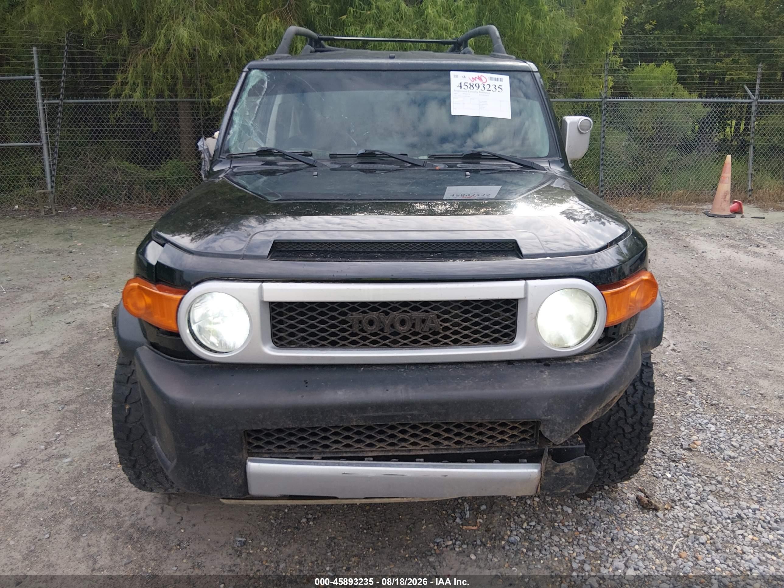 2007 Toyota Fj Cruiser   Black vin: JTEBU11F570055104