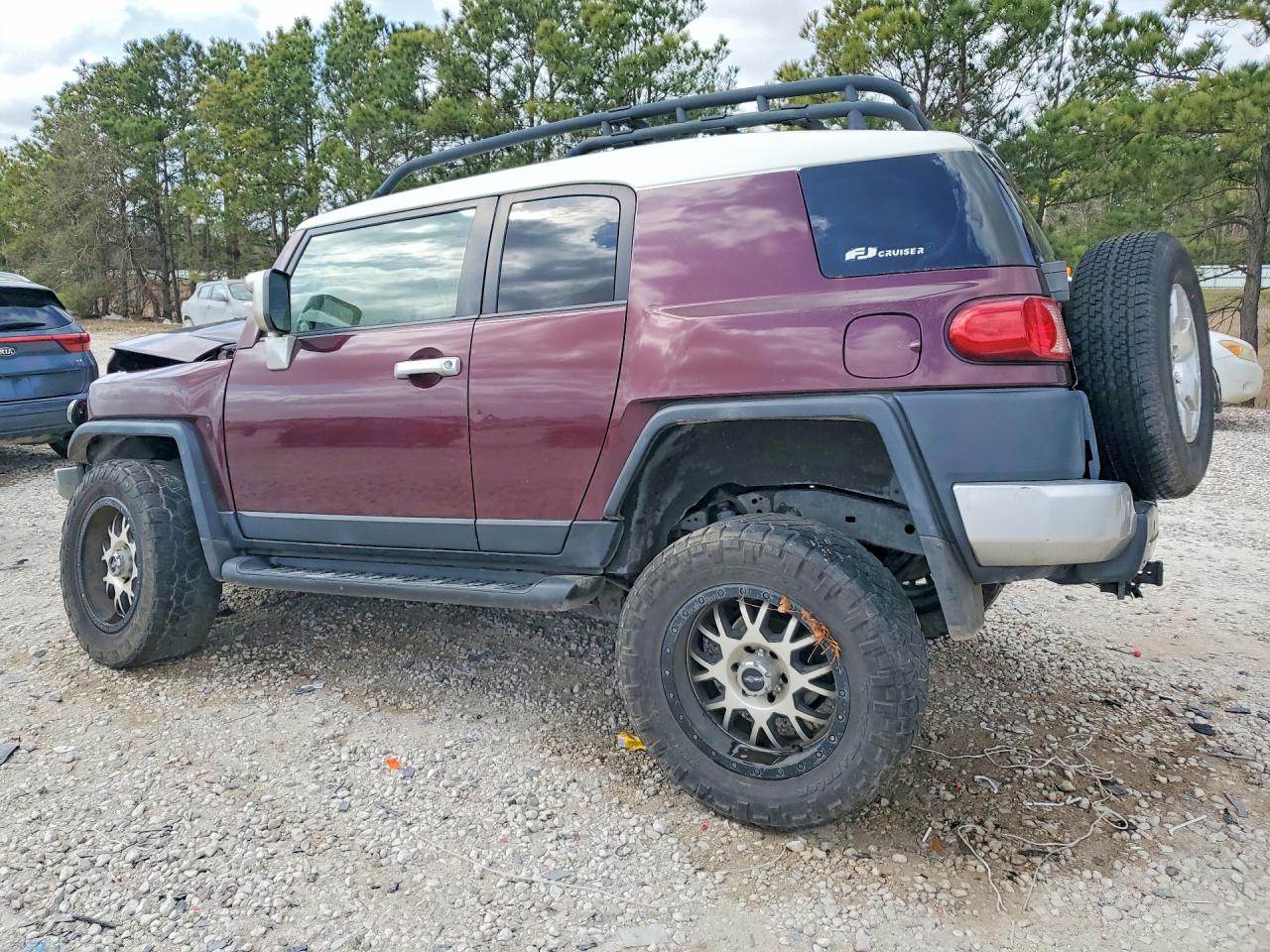 2007 Toyota Fj Cruiser Base Maroon vin: JTEBU11F570058973