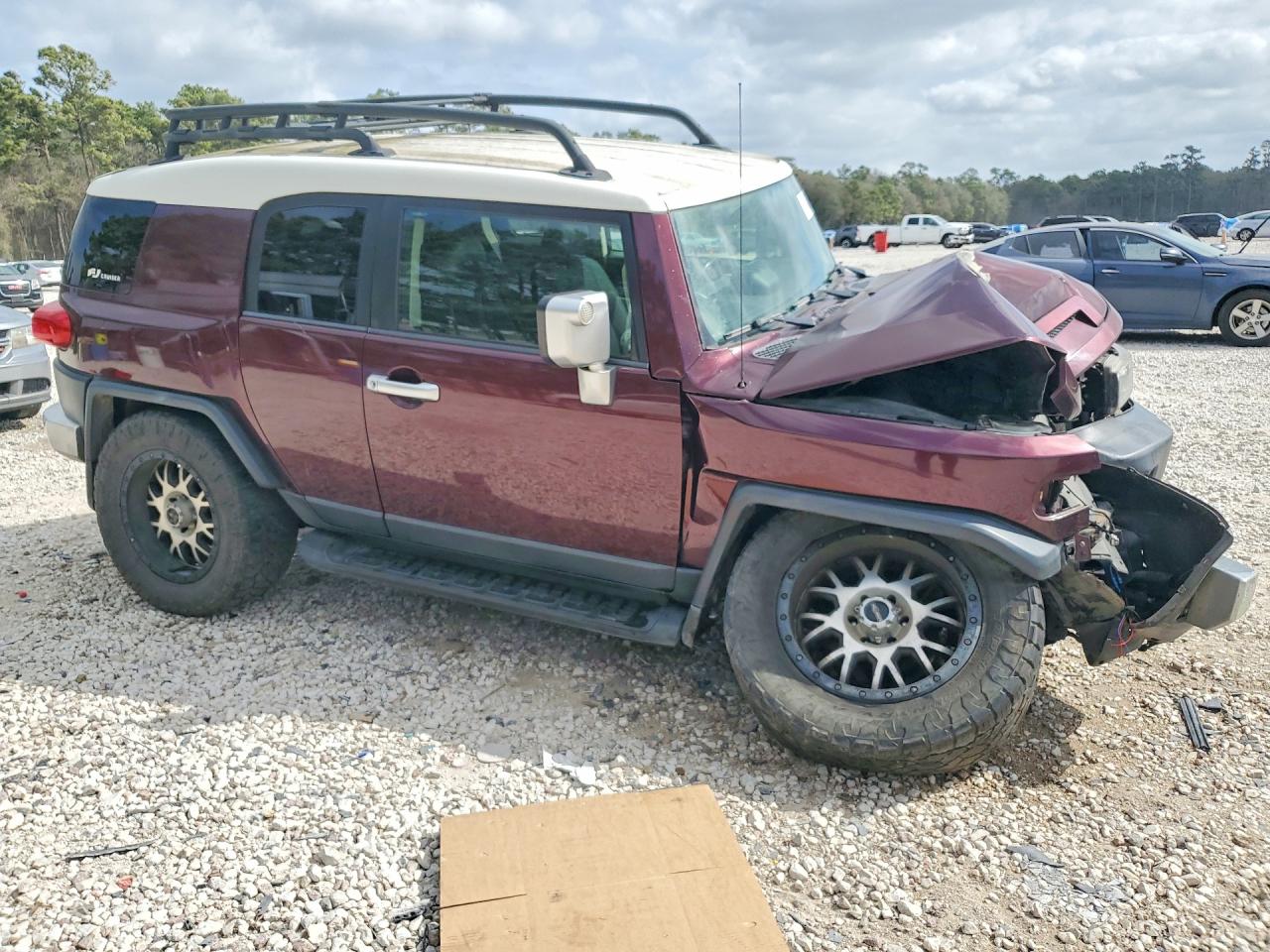 2007 Toyota Fj Cruiser Base Maroon vin: JTEBU11F570058973