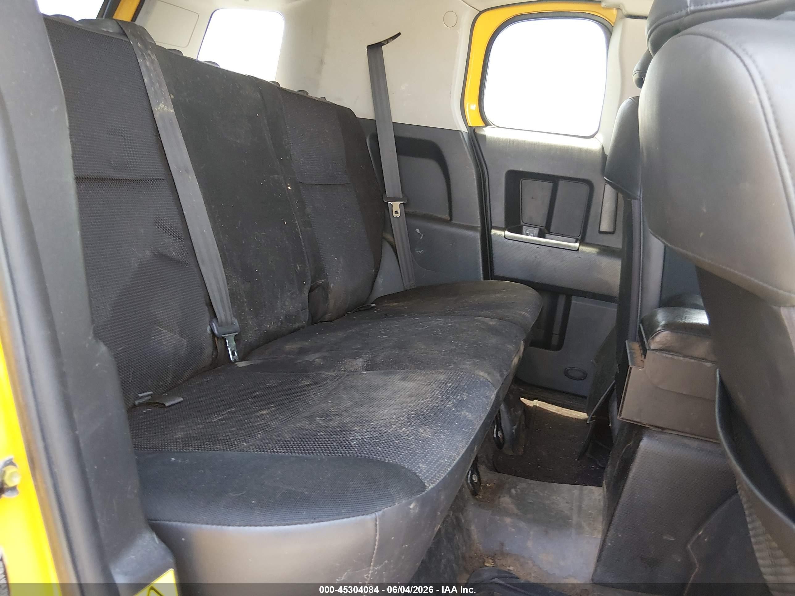 2007 Toyota Fj Cruiser   Желтый vin: JTEBU11F570067527