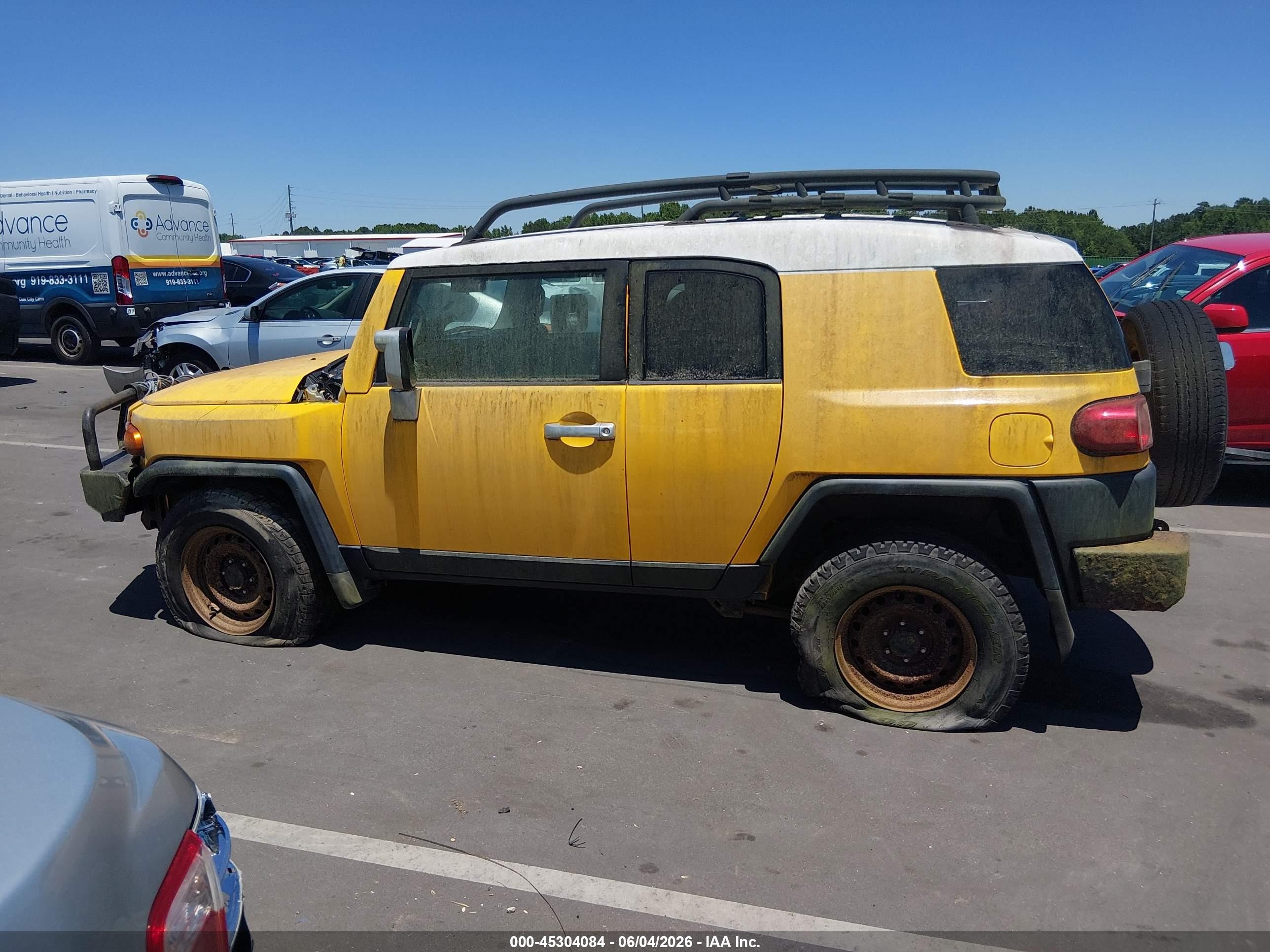 2007 Toyota Fj Cruiser   Желтый vin: JTEBU11F570067527