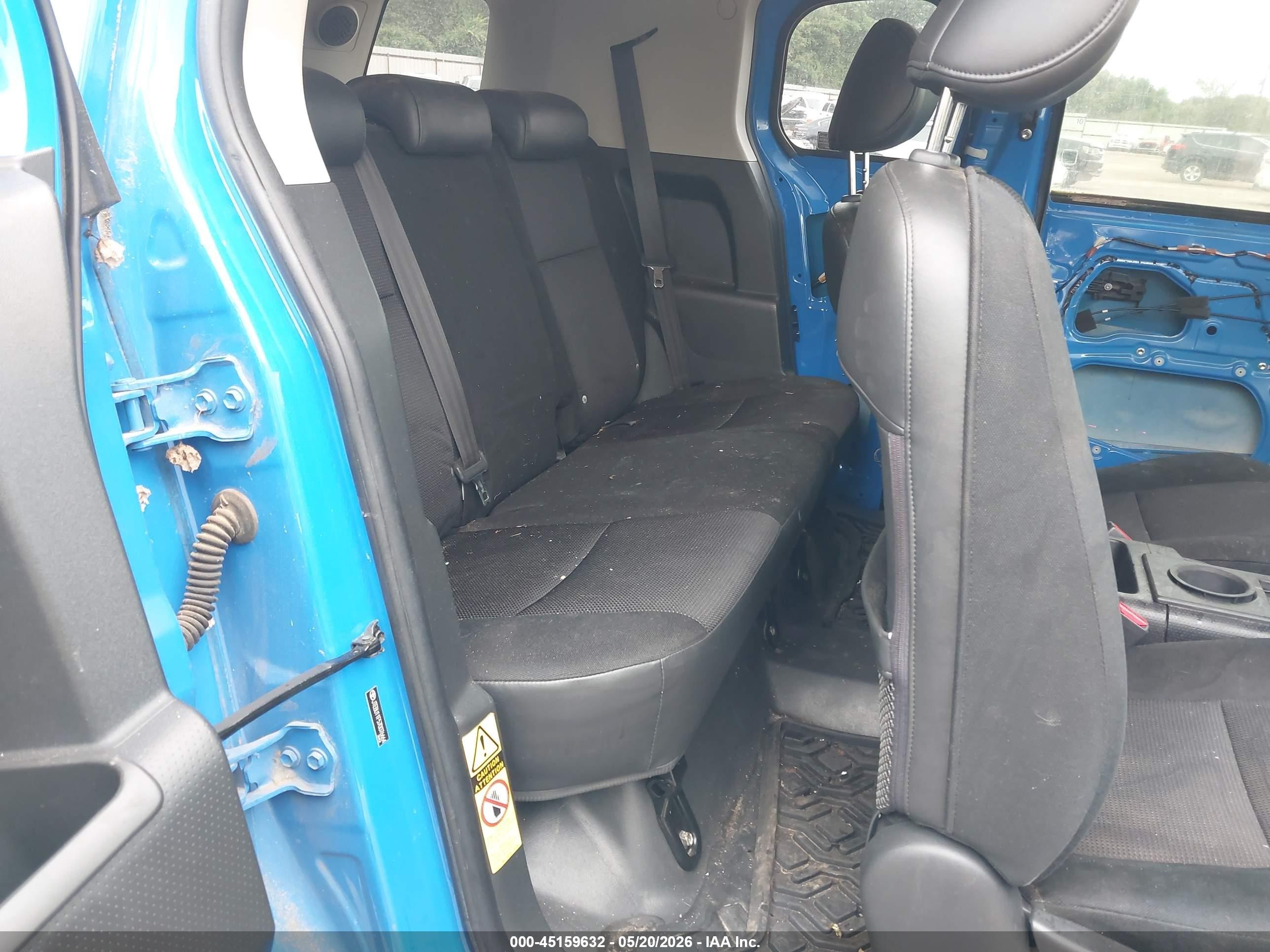 2007 Toyota Fj Cruiser   Blue vin: JTEBU11F570076664