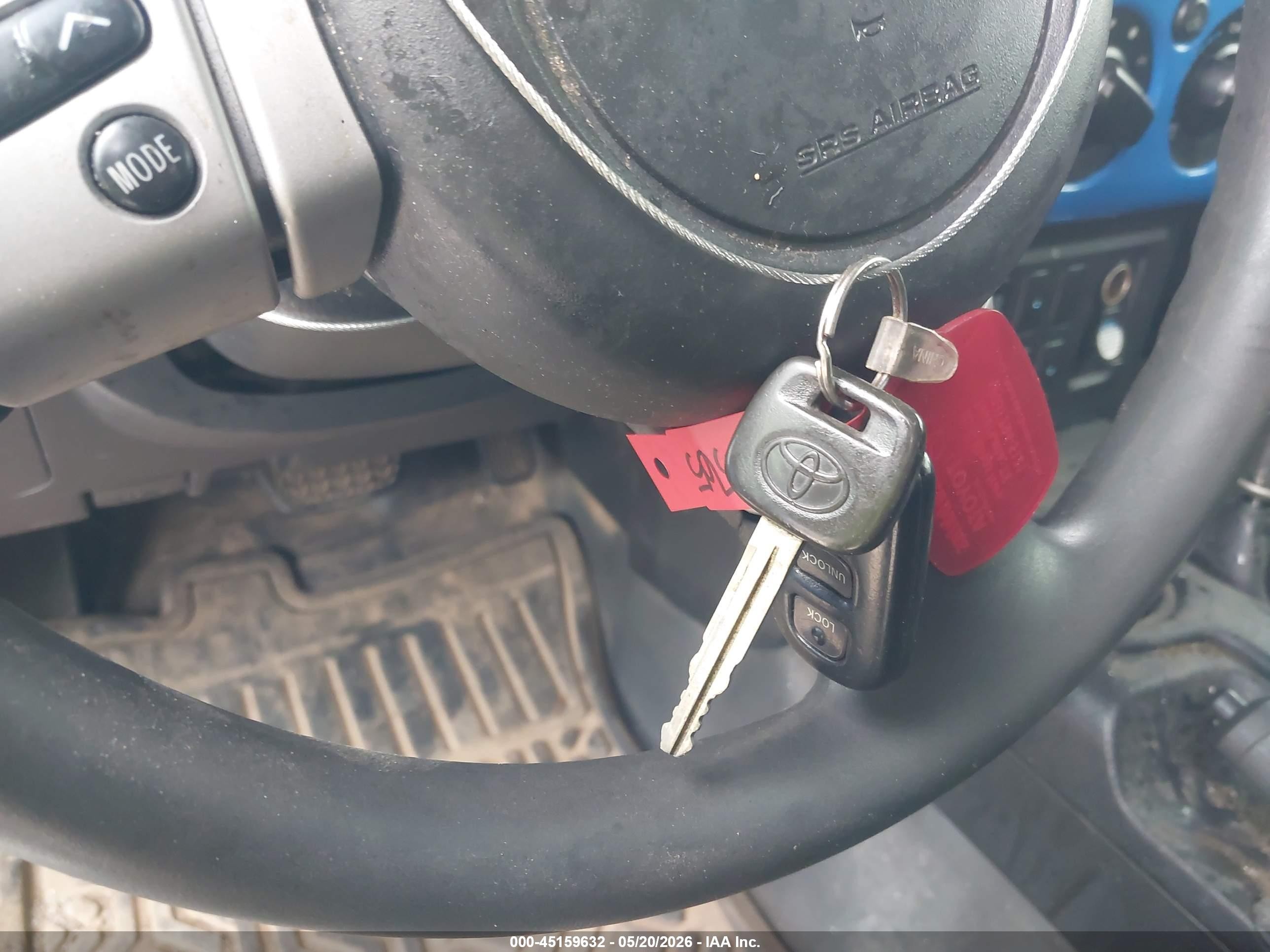 2007 Toyota Fj Cruiser   Blue vin: JTEBU11F570076664