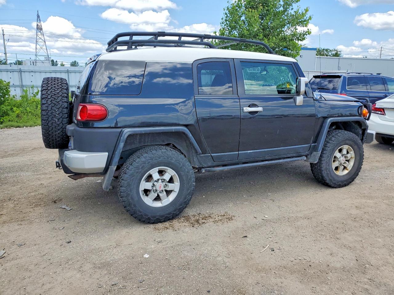 2007 Toyota Fj Cruiser Base Черный vin: JTEBU11F570091732