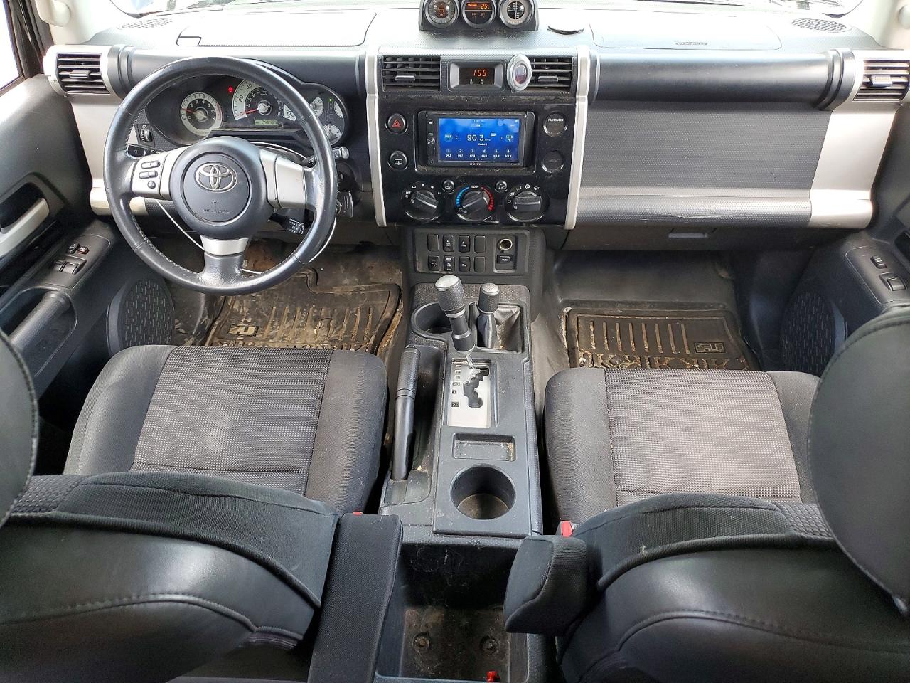 2007 Toyota Fj Cruiser Base Черный vin: JTEBU11F570091732
