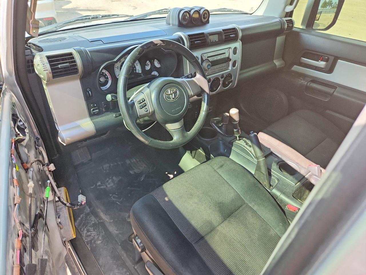 2007 Toyota Fj Cruiser Base Silver vin: JTEBU11F570092895
