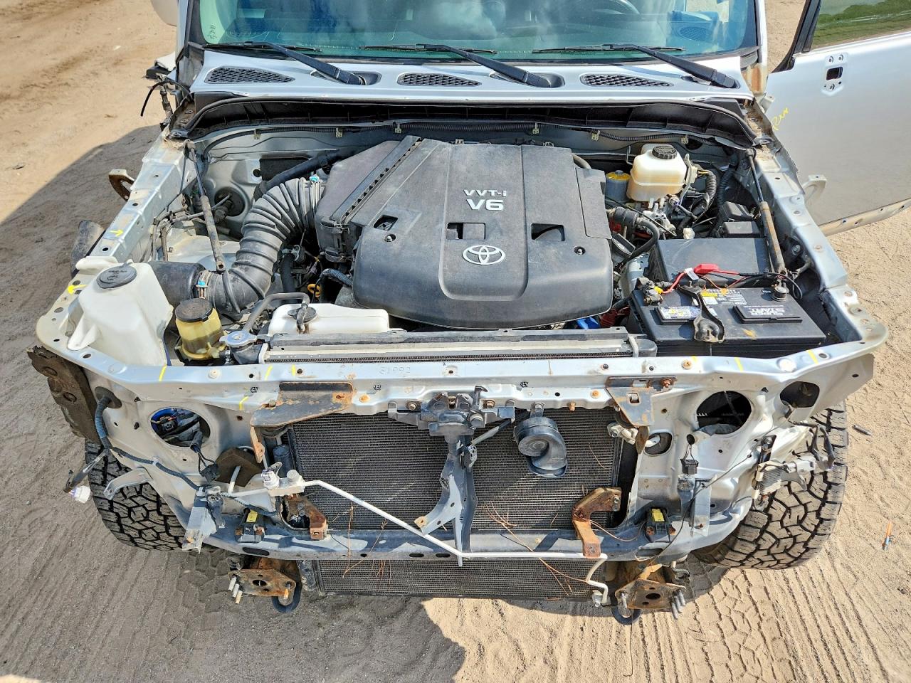 2007 Toyota Fj Cruiser Base Silver vin: JTEBU11F570092895
