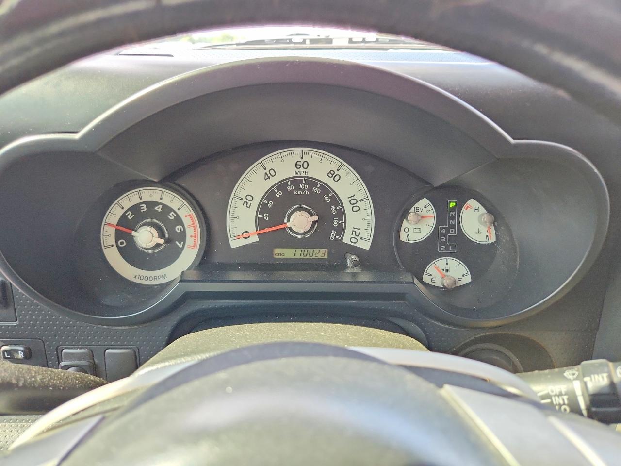2007 Toyota Fj Cruiser Base Silver vin: JTEBU11F570092895