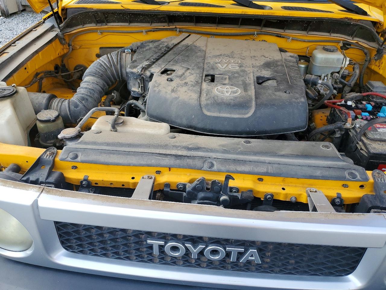 2007 Toyota Fj Cruiser Base Желтый vin: JTEBU11F570101370