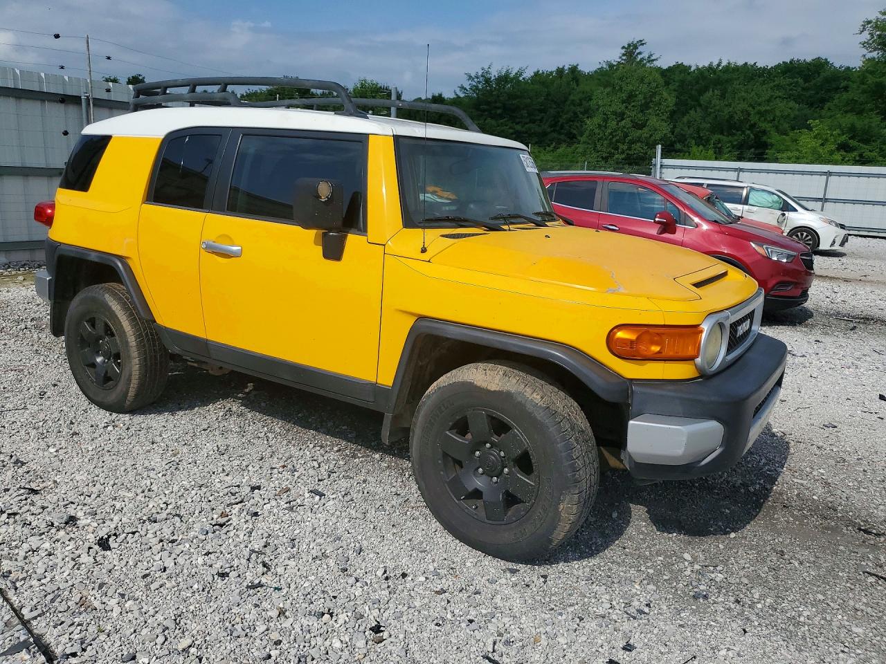 2007 Toyota Fj Cruiser Base Желтый vin: JTEBU11F570101370