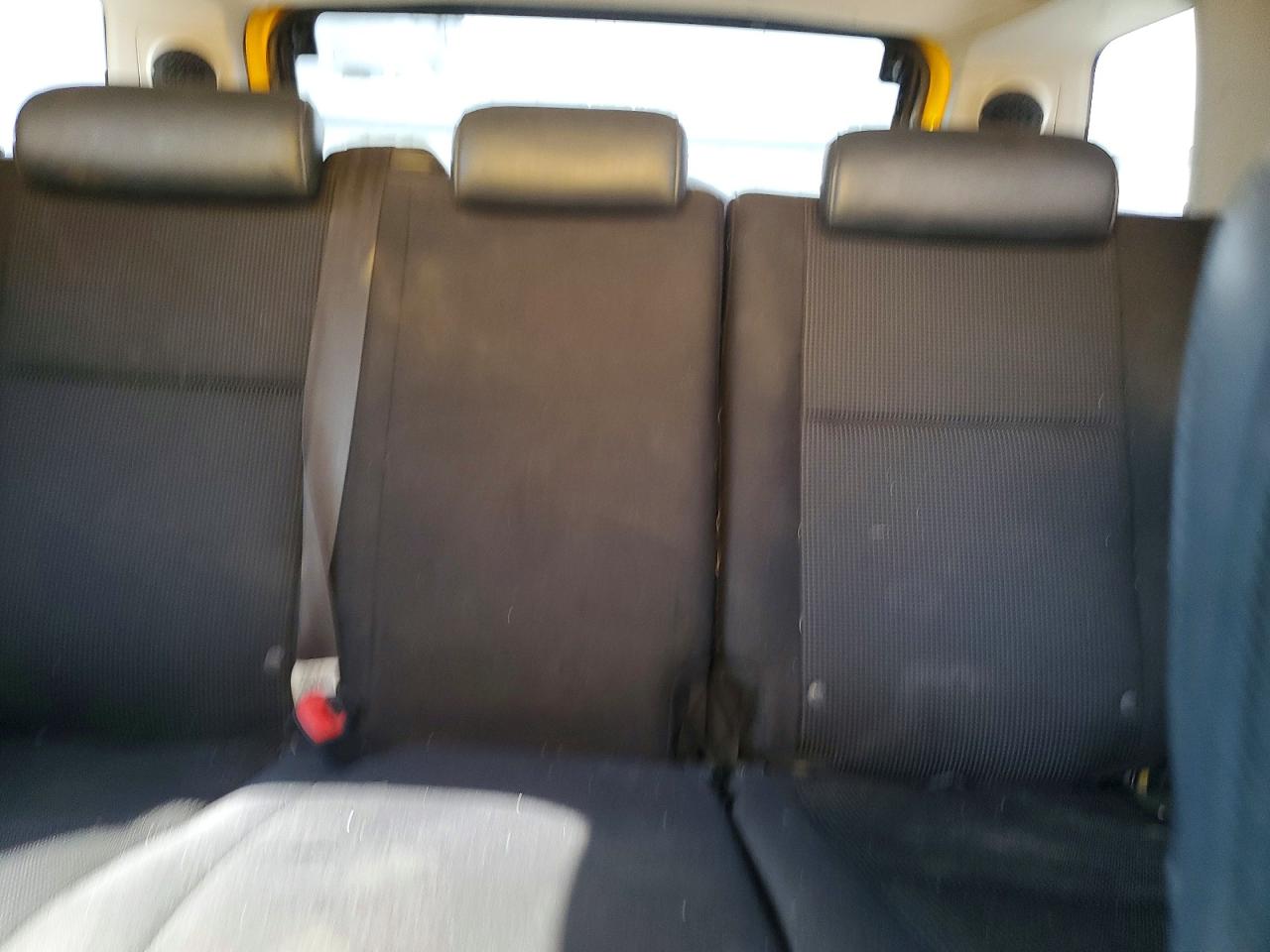 2007 Toyota Fj Cruiser Base Желтый vin: JTEBU11F570101370