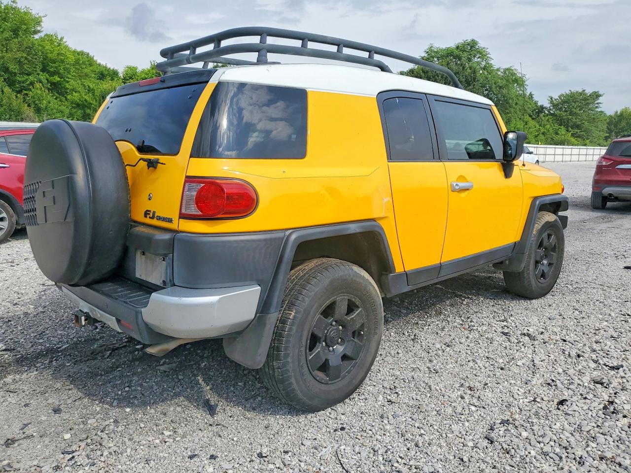 2007 Toyota Fj Cruiser Base Желтый vin: JTEBU11F570101370