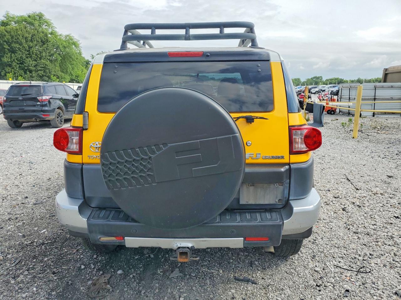 2007 Toyota Fj Cruiser Base Желтый vin: JTEBU11F570101370