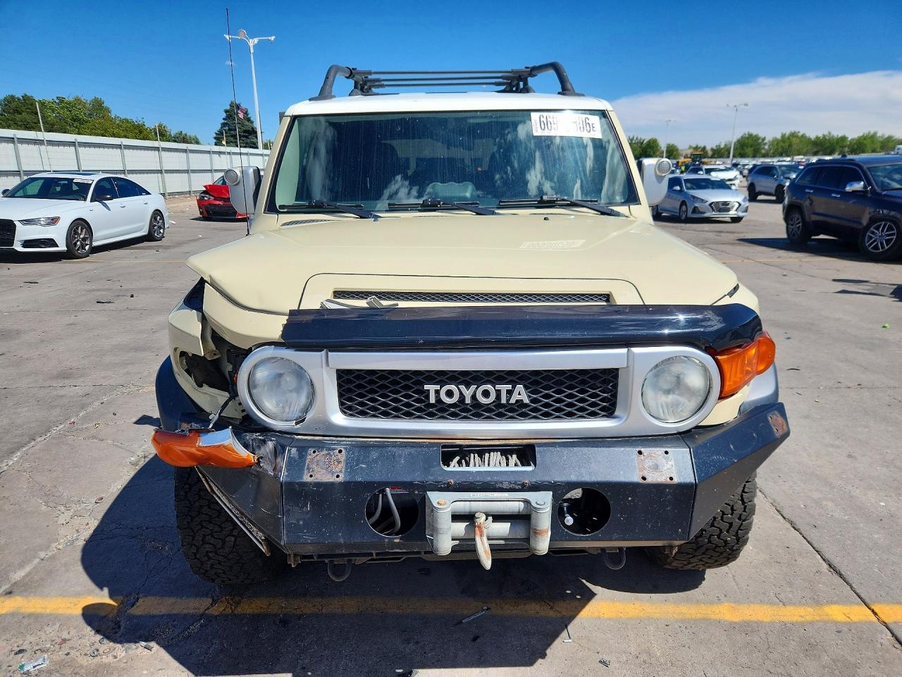 2008 Toyota Fj Cruiser Base Tan vin: JTEBU11F58K016194