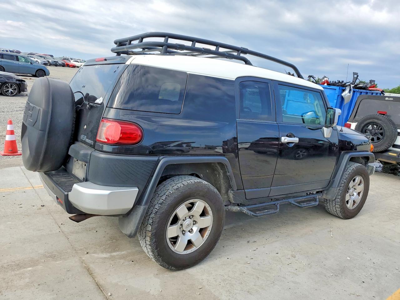 2009 Toyota Fj Cruiser Base Black vin: JTEBU11F59K068779