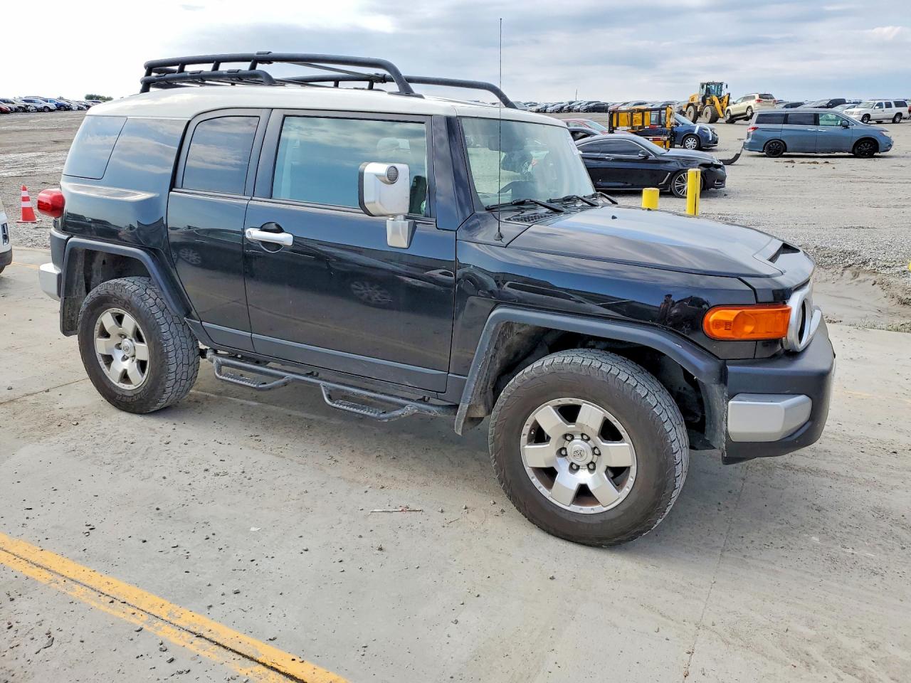 2009 Toyota Fj Cruiser Base Black vin: JTEBU11F59K068779
