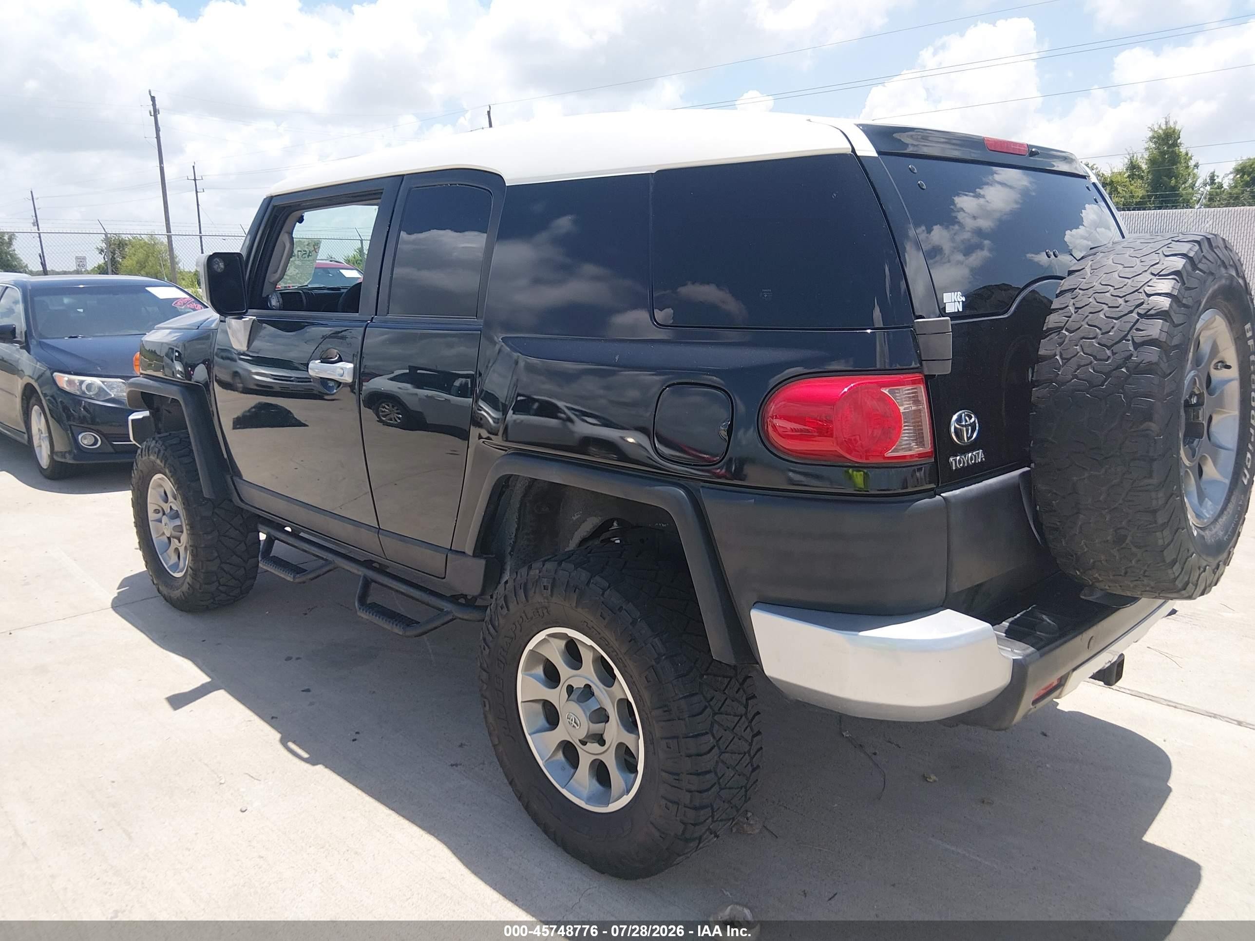 2007 Toyota Fj Cruiser   Black vin: JTEBU11F670016277