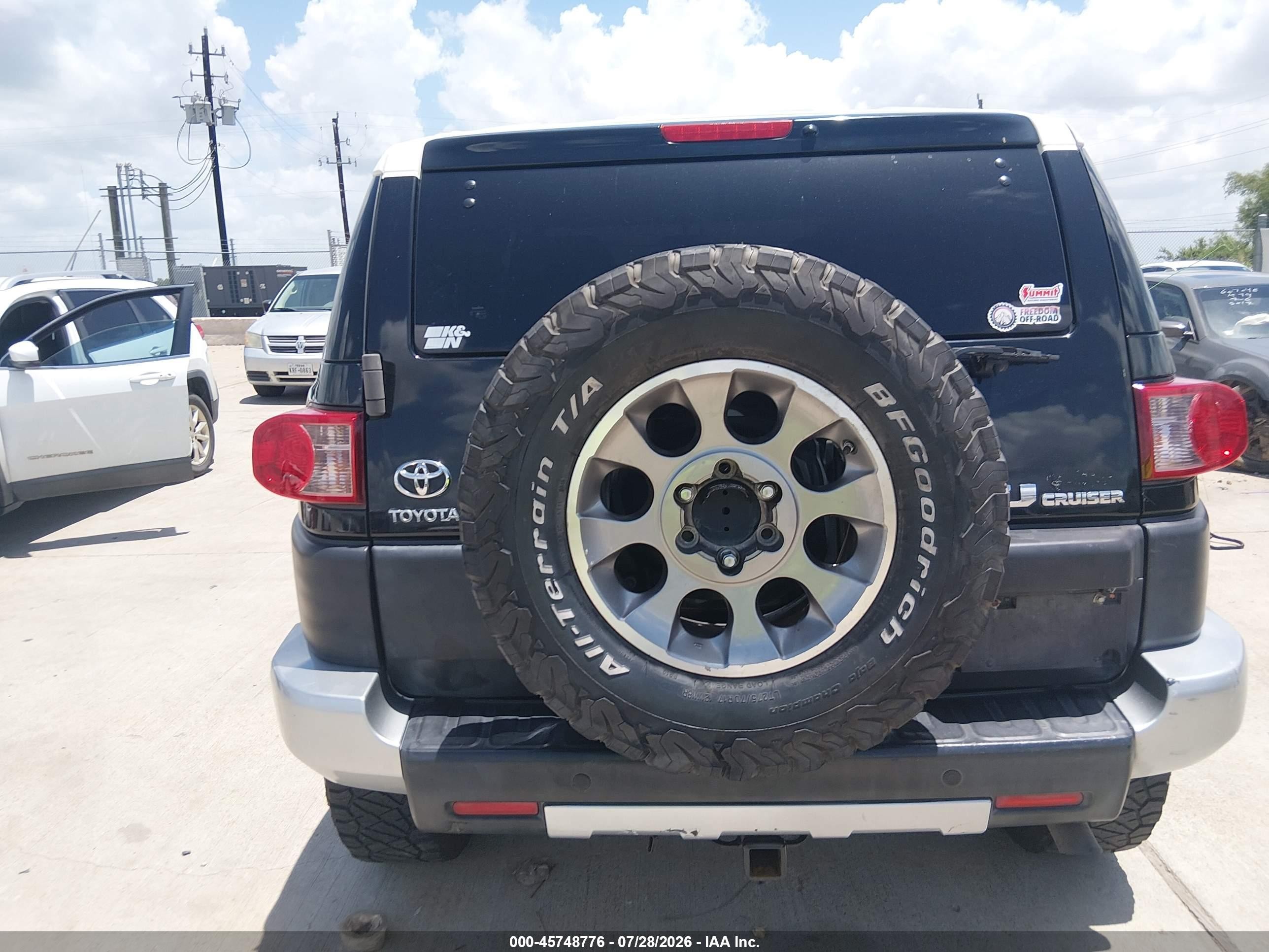 2007 Toyota Fj Cruiser   Black vin: JTEBU11F670016277