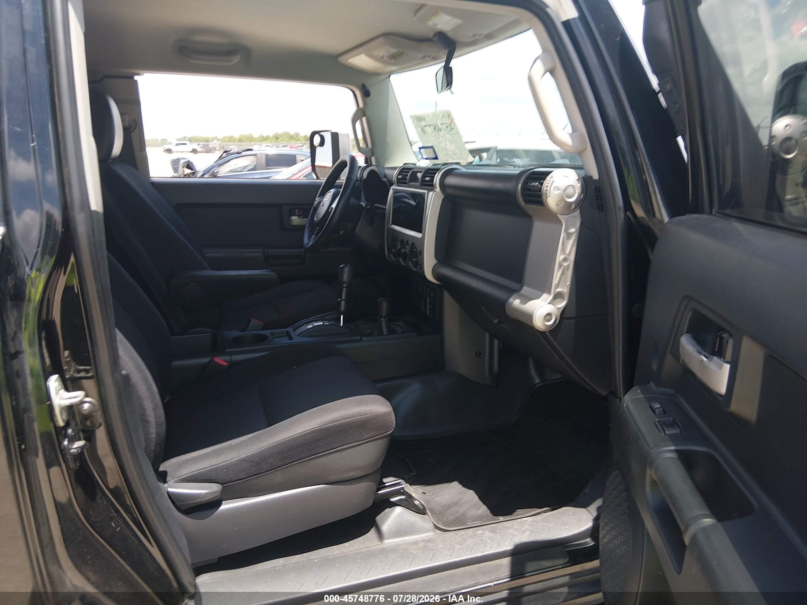 2007 Toyota Fj Cruiser   Black vin: JTEBU11F670016277