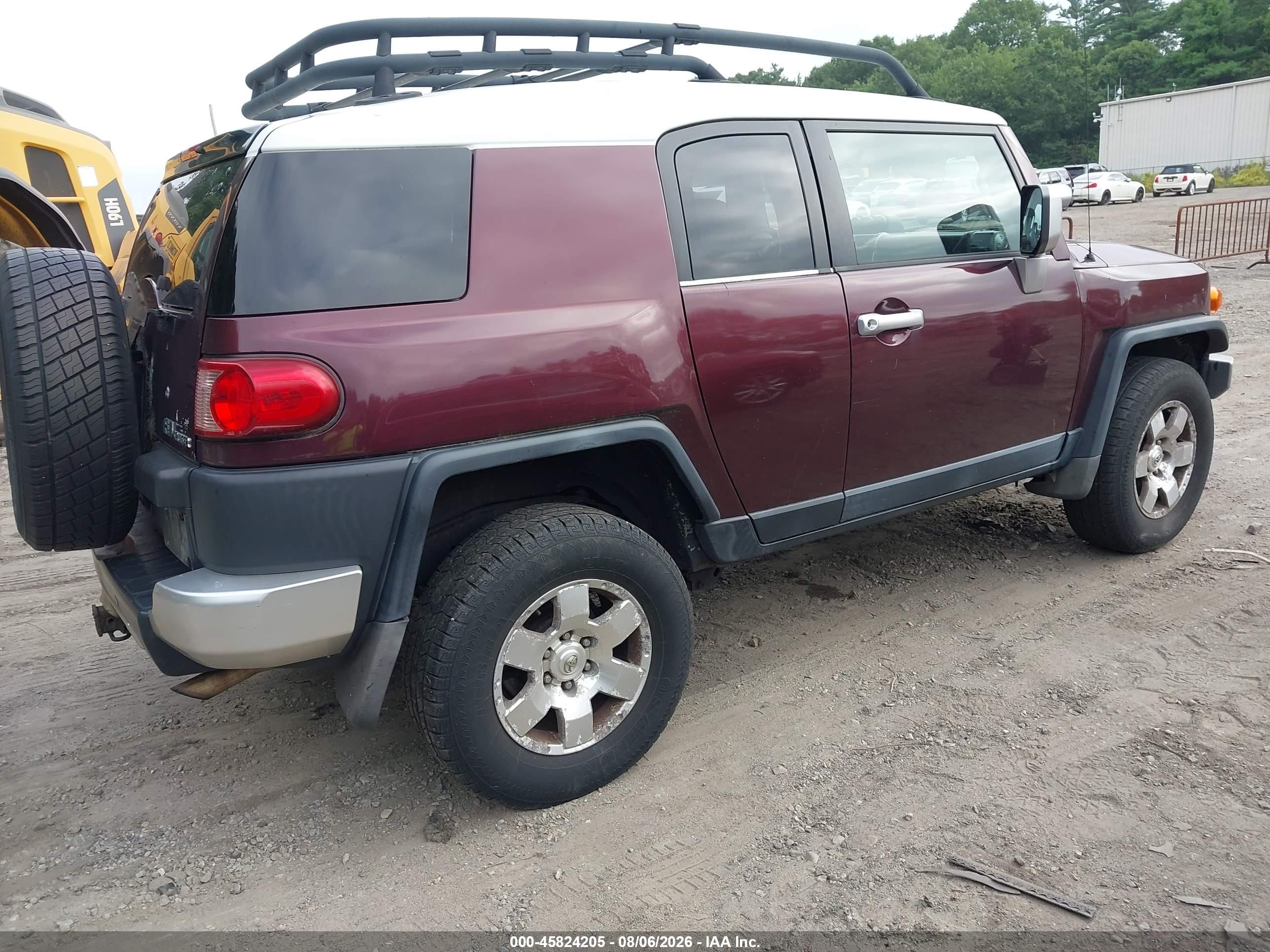 2007 Toyota Fj Cruiser   Maroon vin: JTEBU11F670039302