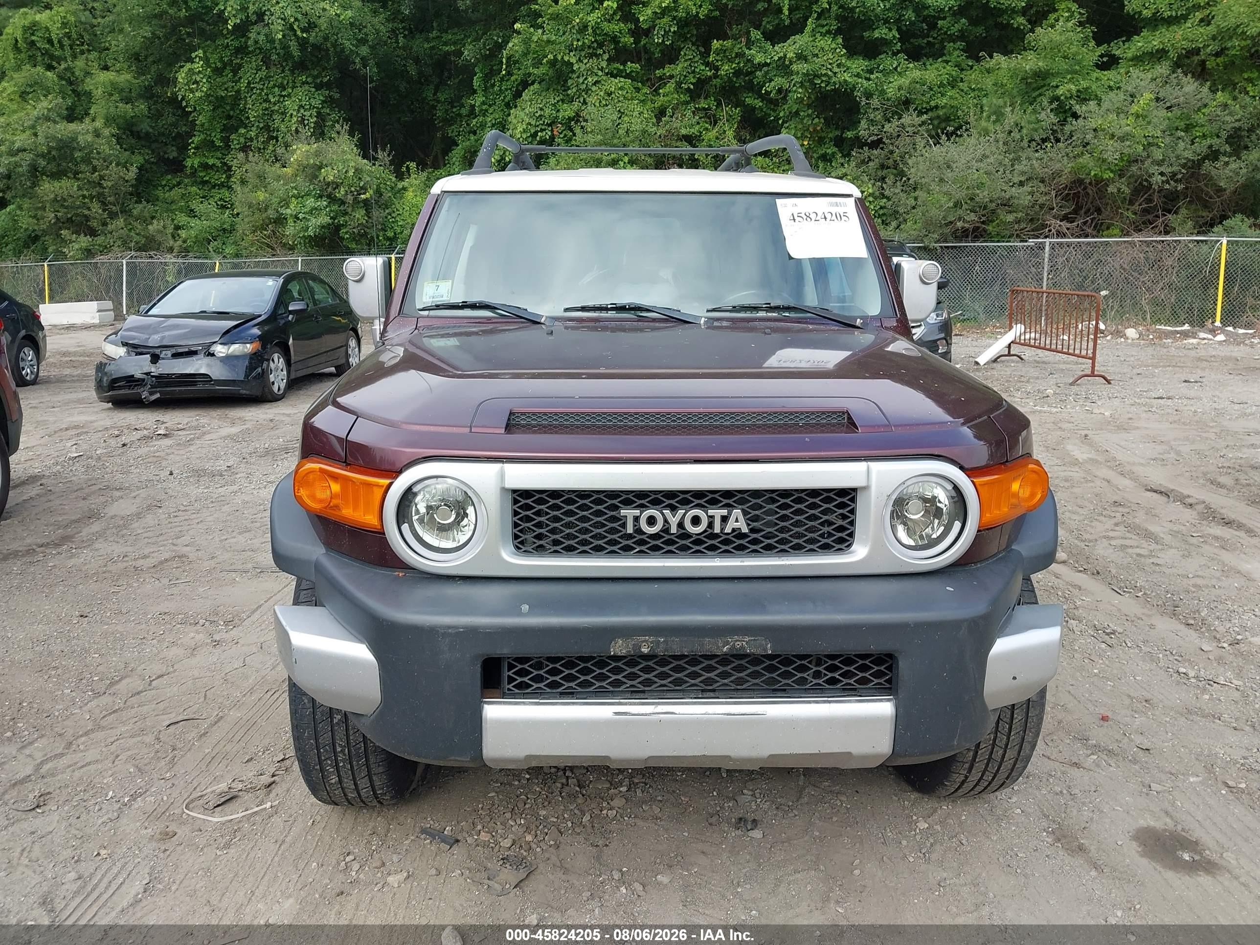 2007 Toyota Fj Cruiser   Maroon vin: JTEBU11F670039302