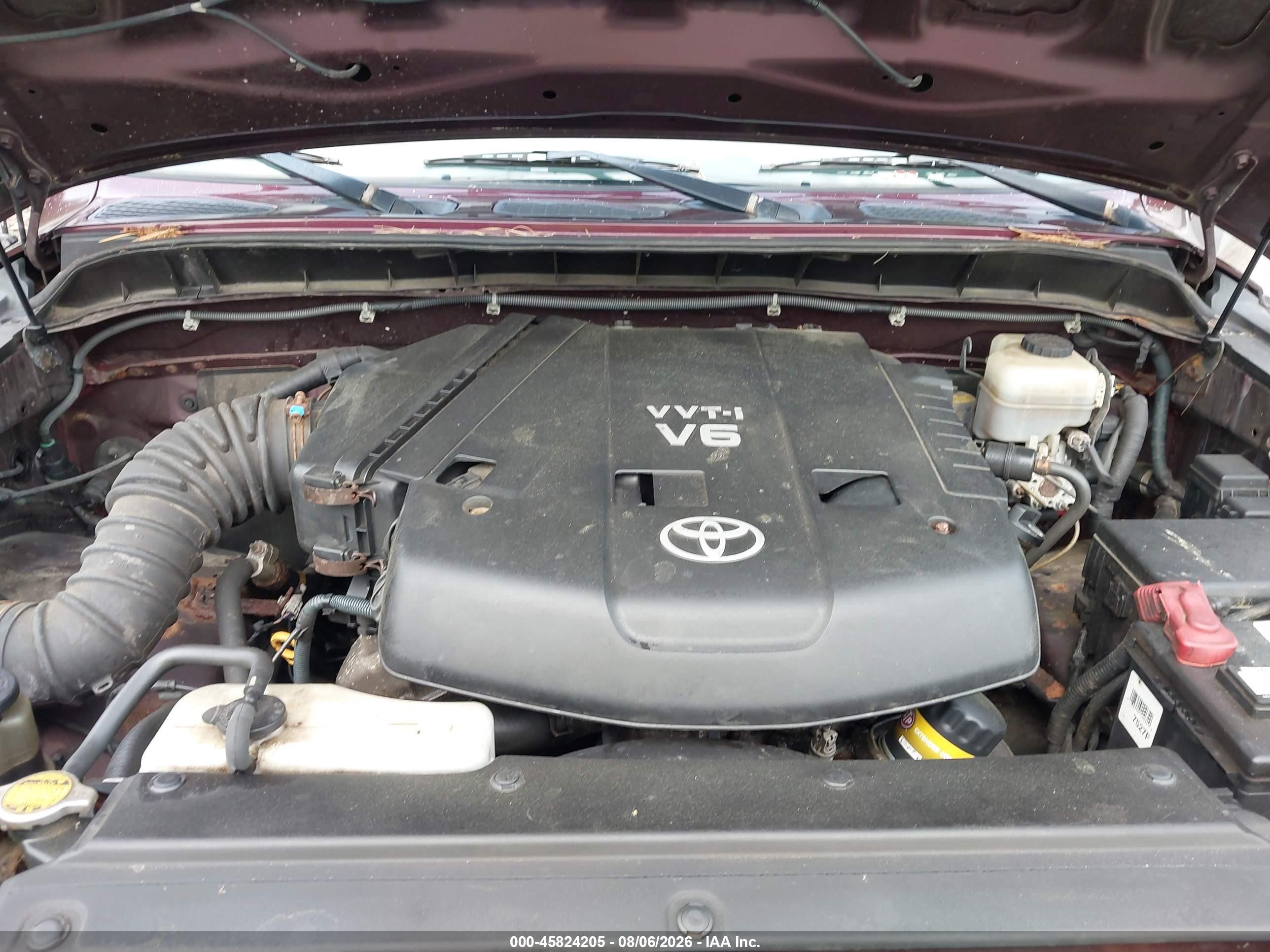2007 Toyota Fj Cruiser   Maroon vin: JTEBU11F670039302