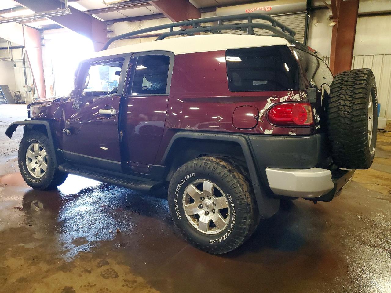 2007 Toyota Fj Cruiser Base Burgundy vin: JTEBU11F670067472