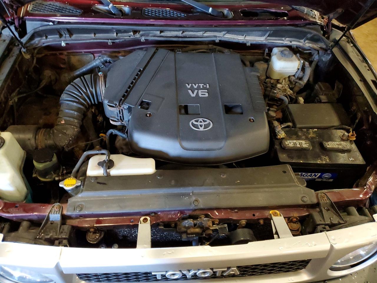 2007 Toyota Fj Cruiser Base Burgundy vin: JTEBU11F670067472