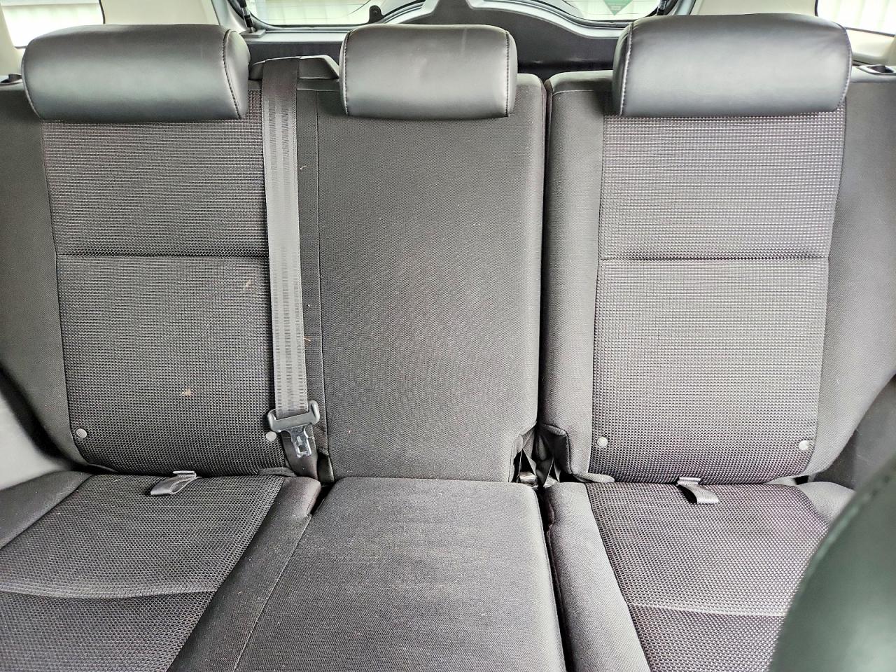 2007 Toyota Fj Cruiser Base Silver vin: JTEBU11F670073045