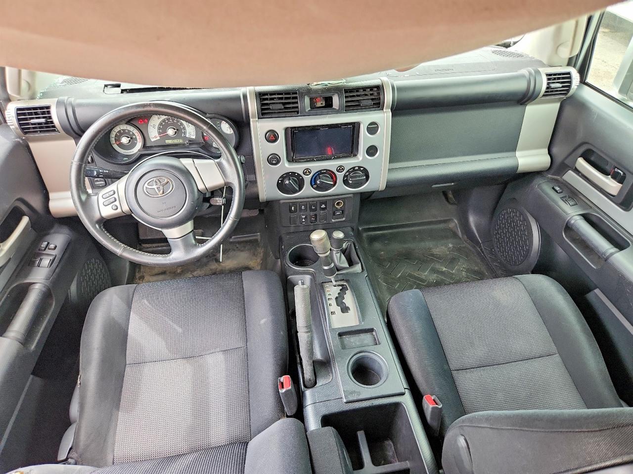 2007 Toyota Fj Cruiser Base Silver vin: JTEBU11F670073045