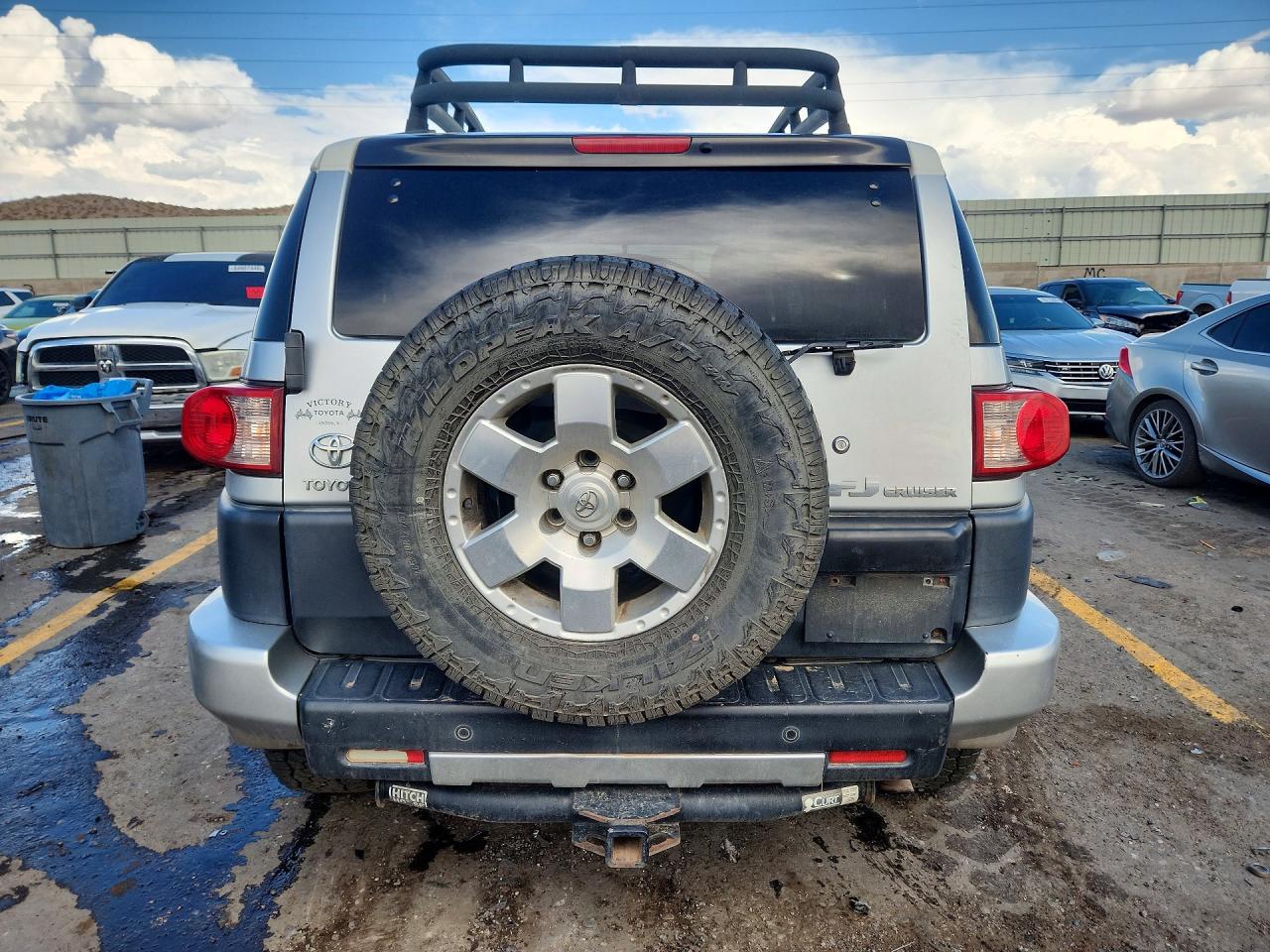 2007 Toyota Fj Cruiser Base Silver vin: JTEBU11F670080769