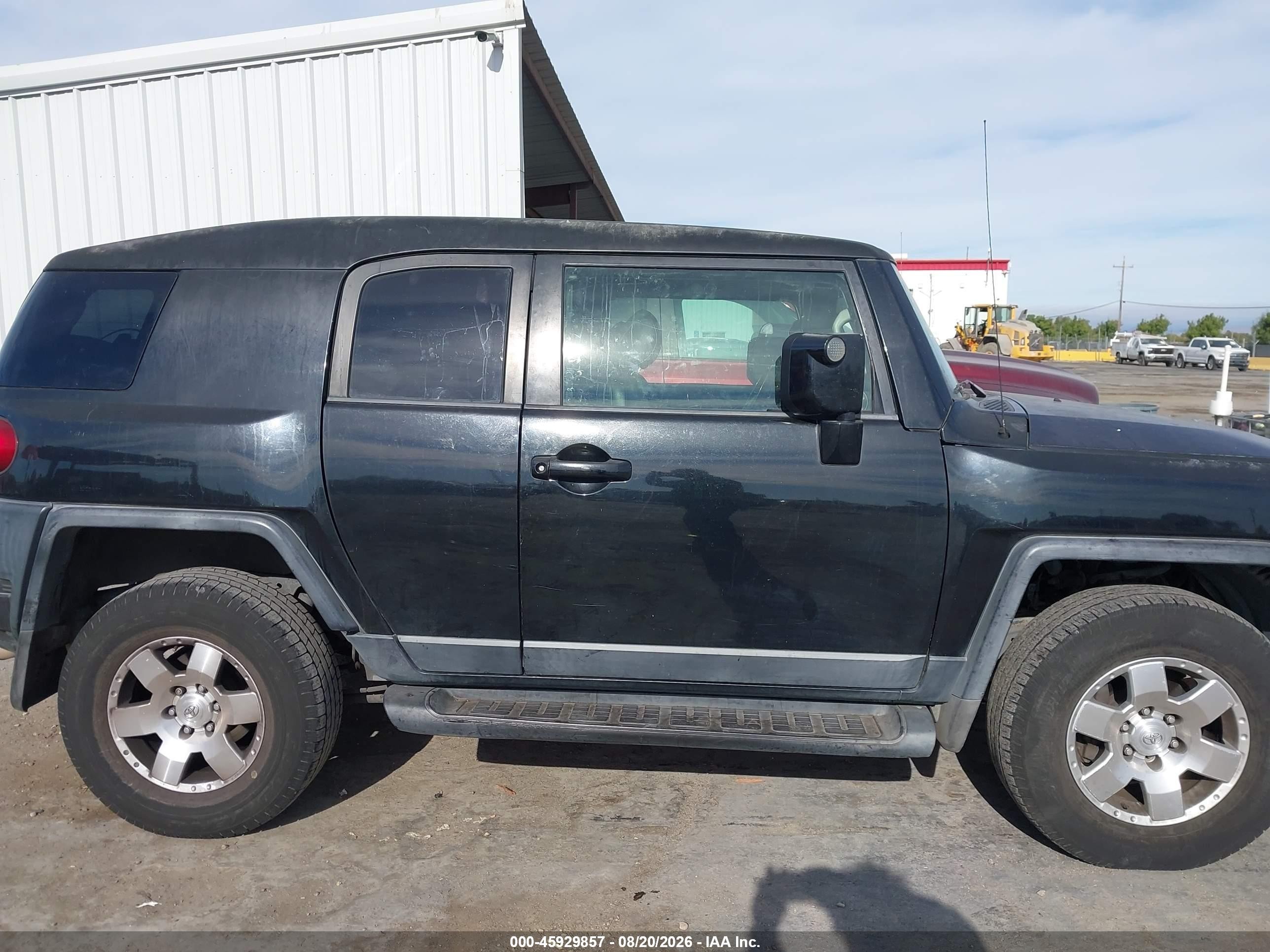 2007 Toyota Fj Cruiser   Black vin: JTEBU11F670087947