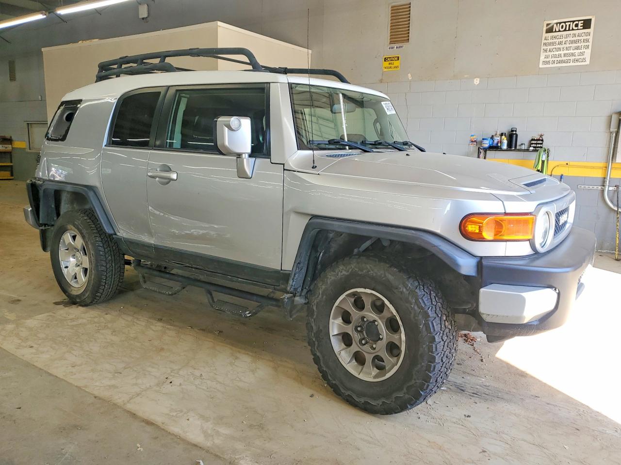 2007 Toyota Fj Cruiser Base Silver vin: JTEBU11F670096521
