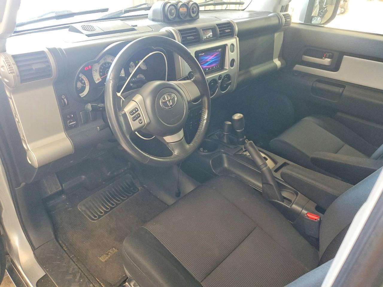 2007 Toyota Fj Cruiser Base Silver vin: JTEBU11F670096521