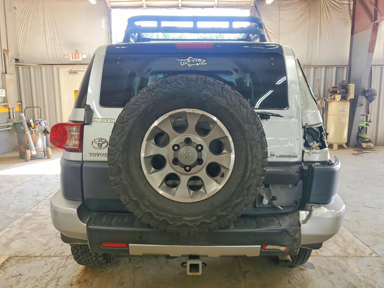 2007 Toyota Fj Cruiser Base Silver vin: JTEBU11F670096521