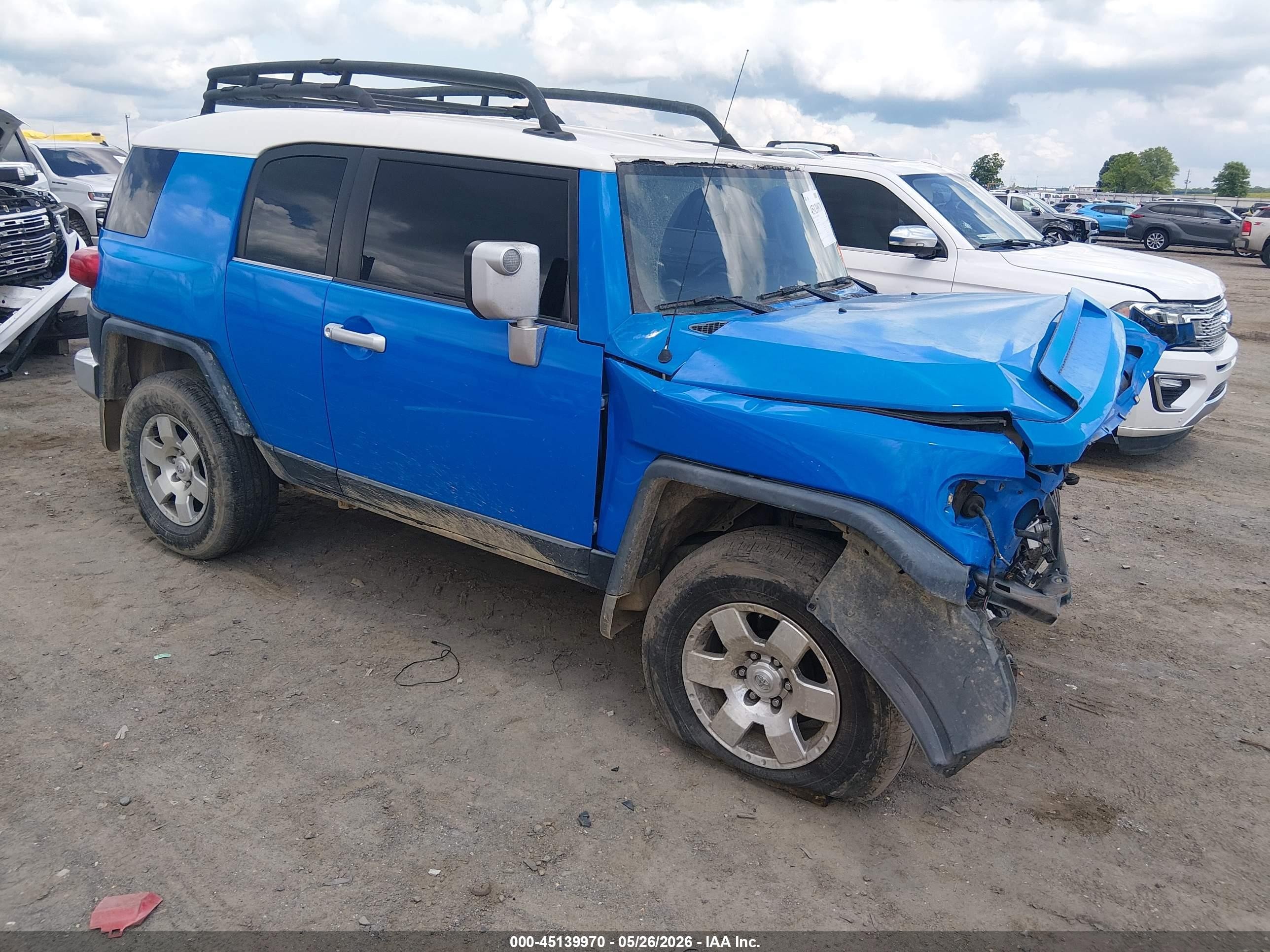 2007 Toyota Fj Cruiser   Blue vin: JTEBU11F670098897