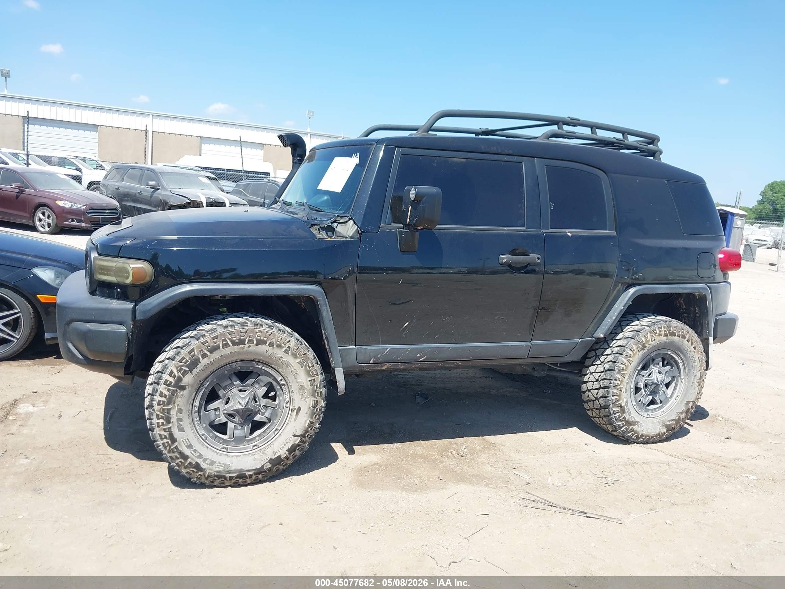2008 Toyota Fj Cruiser   Black vin: JTEBU11F680104604