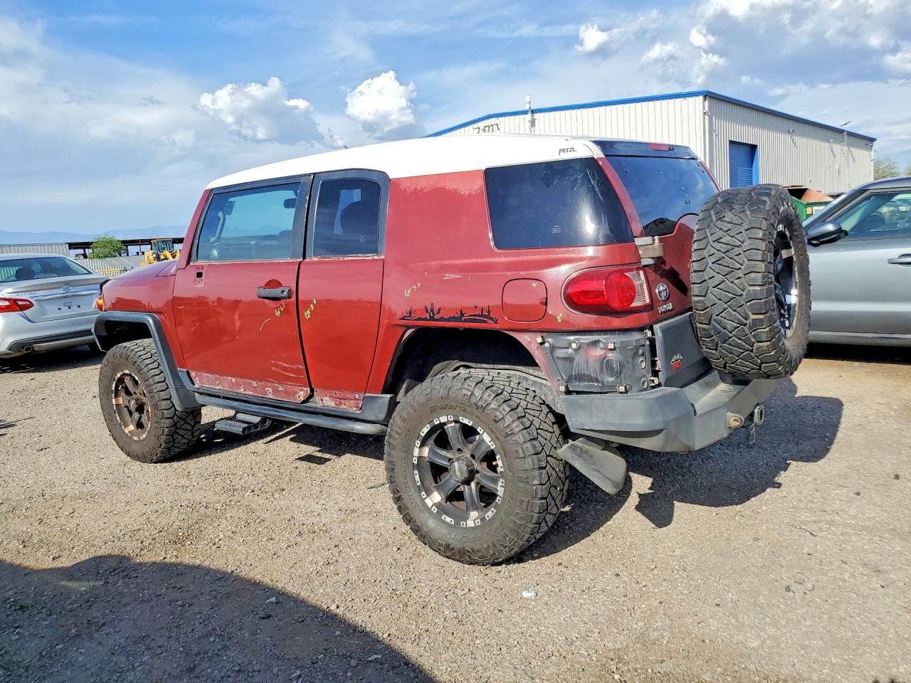 2008 Toyota Fj Cruiser Base Burgundy vin: JTEBU11F68K004572