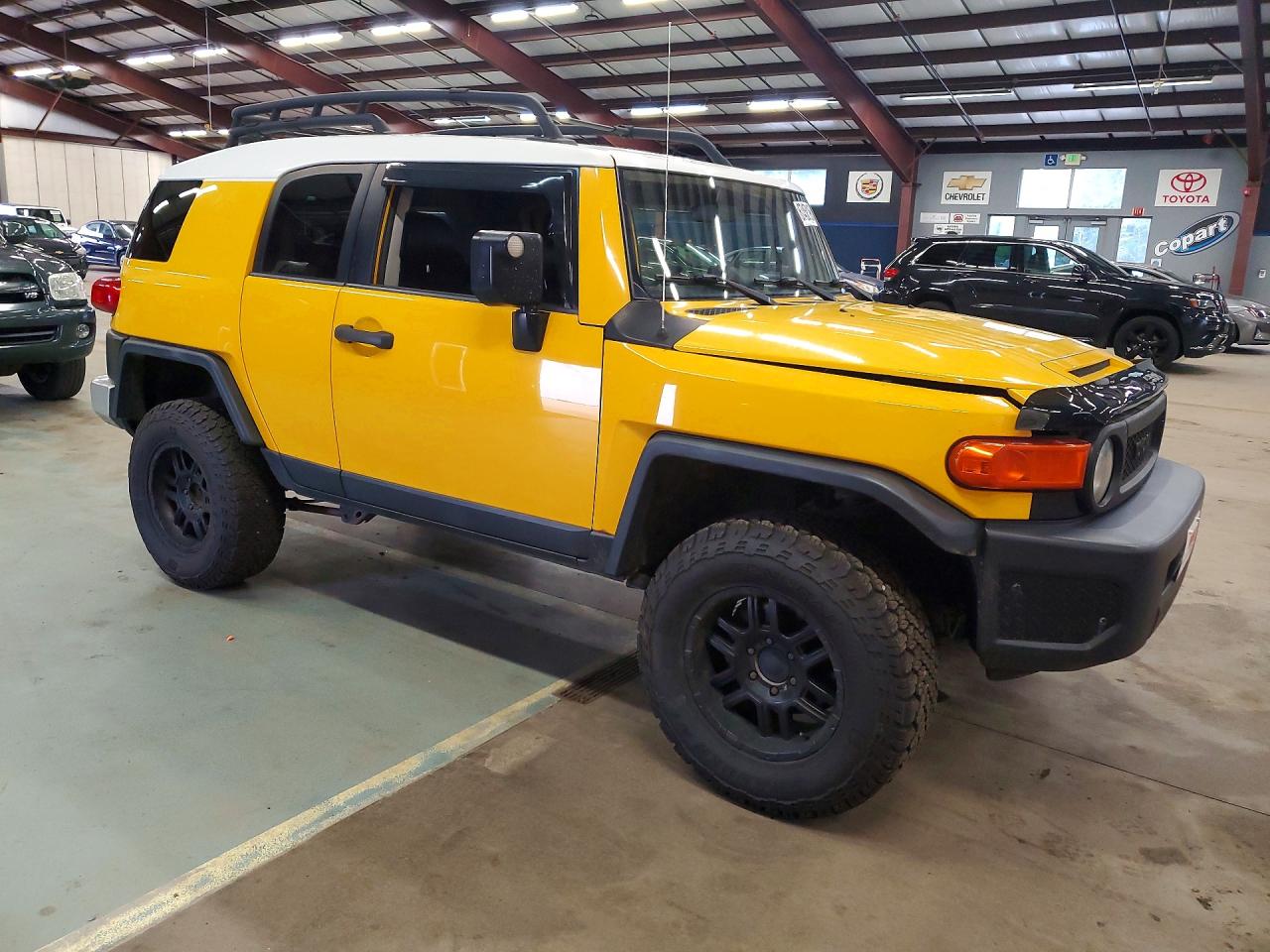 2008 Toyota Fj Cruiser Base Yellow vin: JTEBU11F68K014177