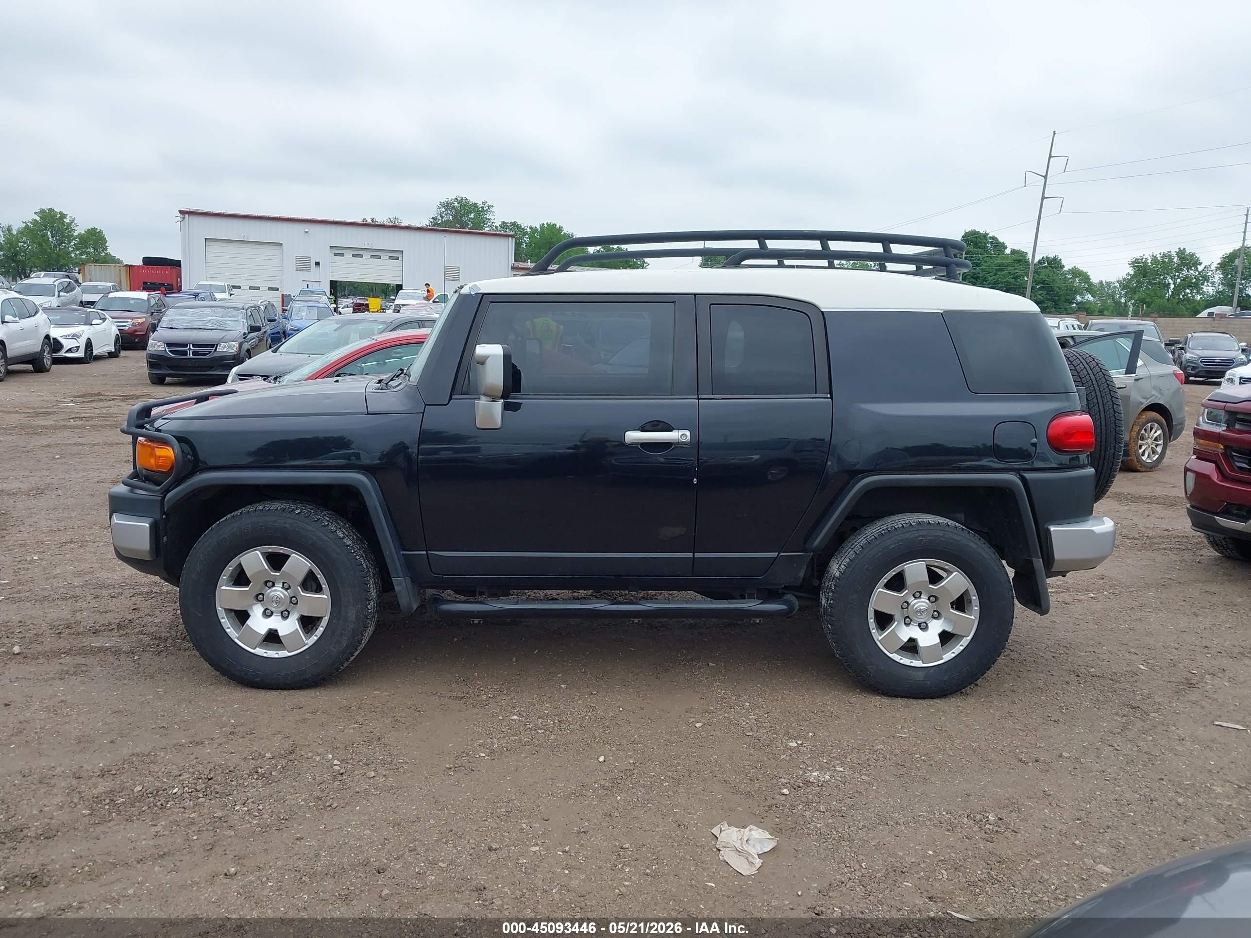 2008 Toyota Fj Cruiser   Black vin: JTEBU11F68K046725