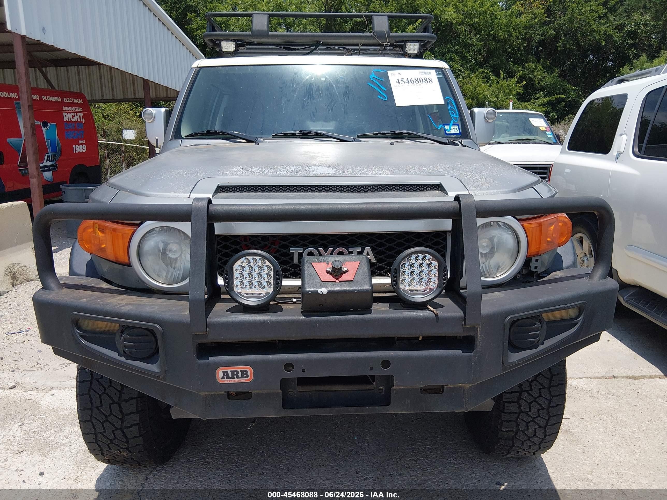 2009 Toyota Fj Cruiser   Gray vin: JTEBU11F69K057371
