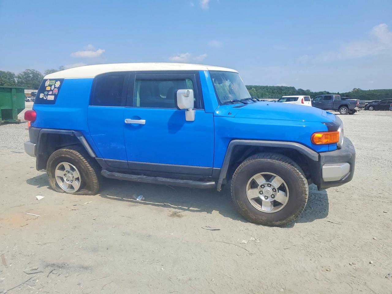 2009 Toyota Fj Cruiser Base Blue vin: JTEBU11F69K067821