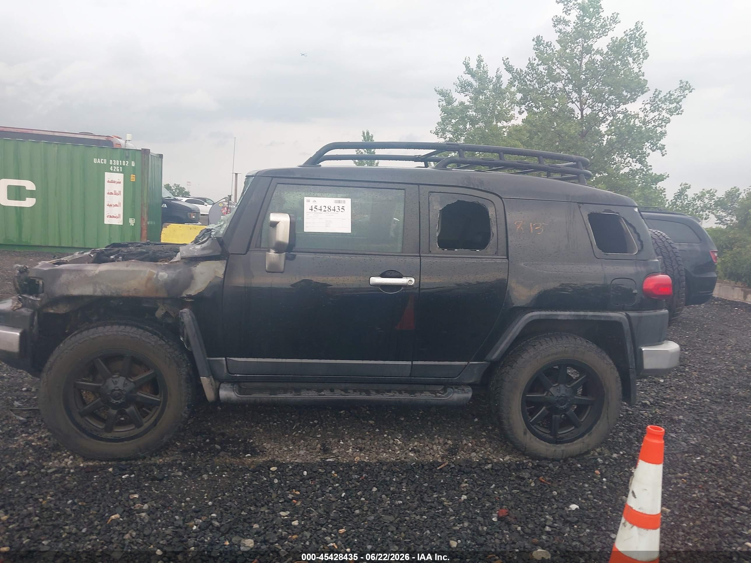 2007 Toyota Fj Cruiser   Black vin: JTEBU11F770018720