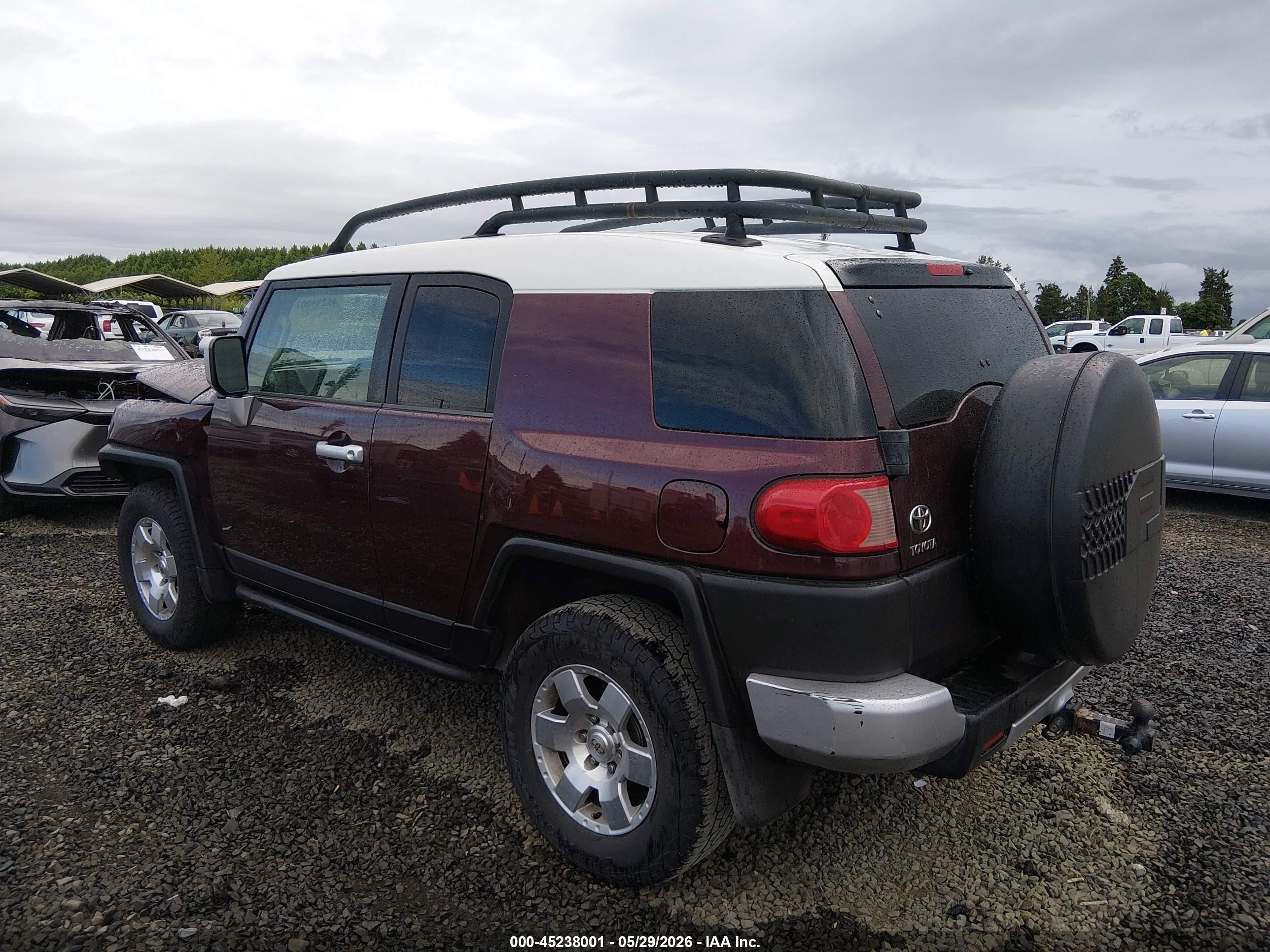 2007 Toyota Fj Cruiser   Purple vin: JTEBU11F770089836