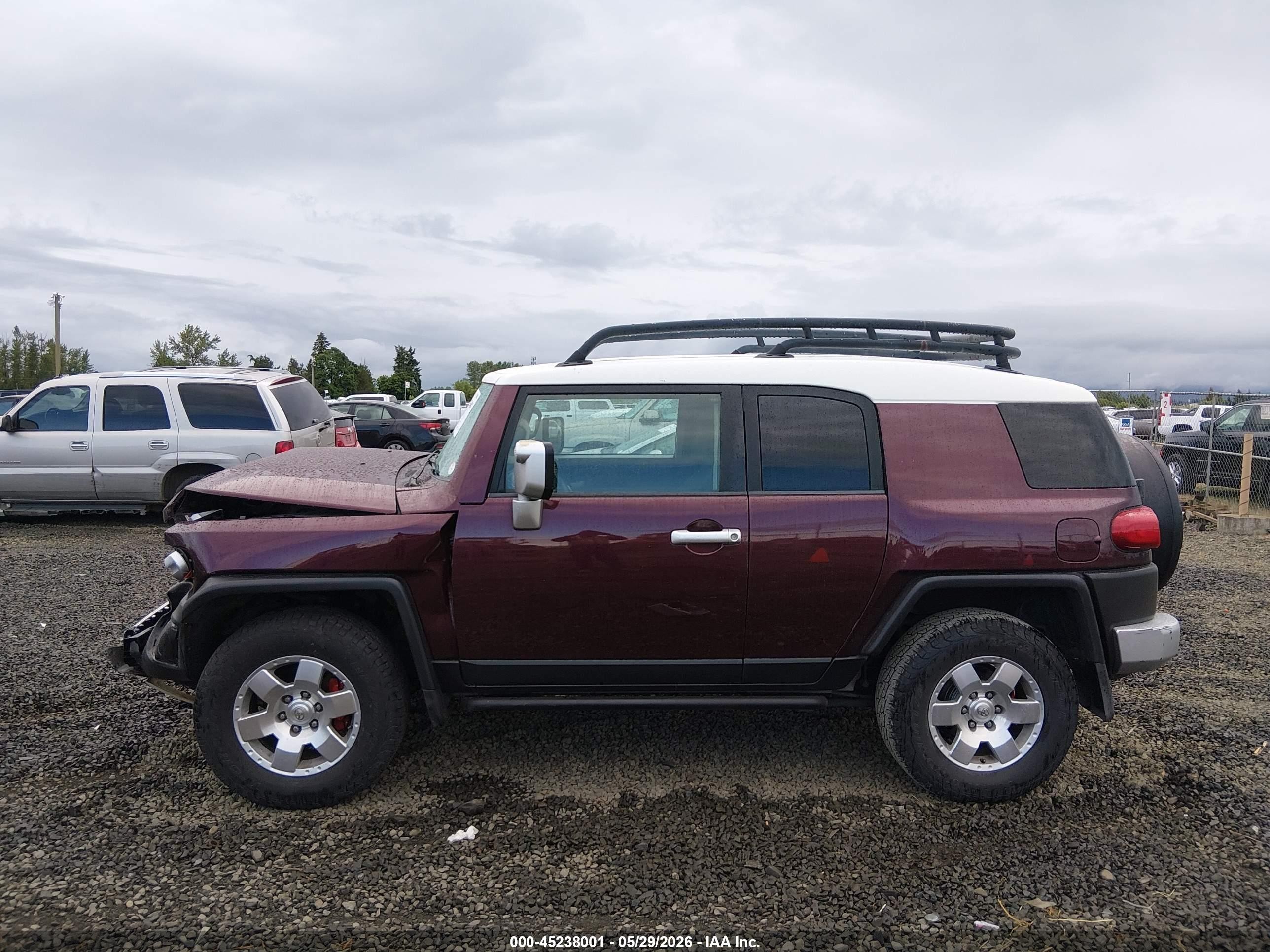 2007 Toyota Fj Cruiser   Purple vin: JTEBU11F770089836