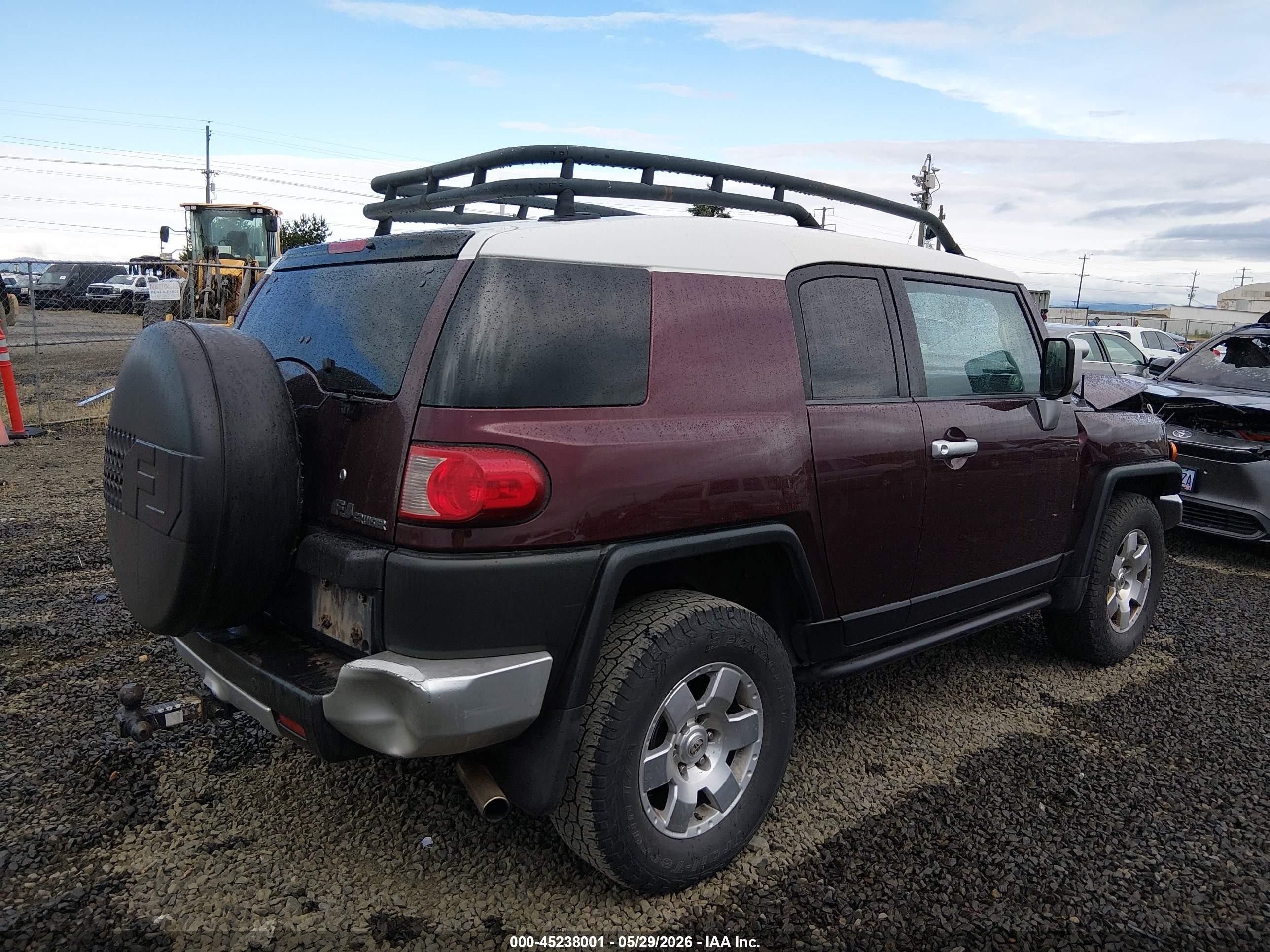 2007 Toyota Fj Cruiser   Purple vin: JTEBU11F770089836